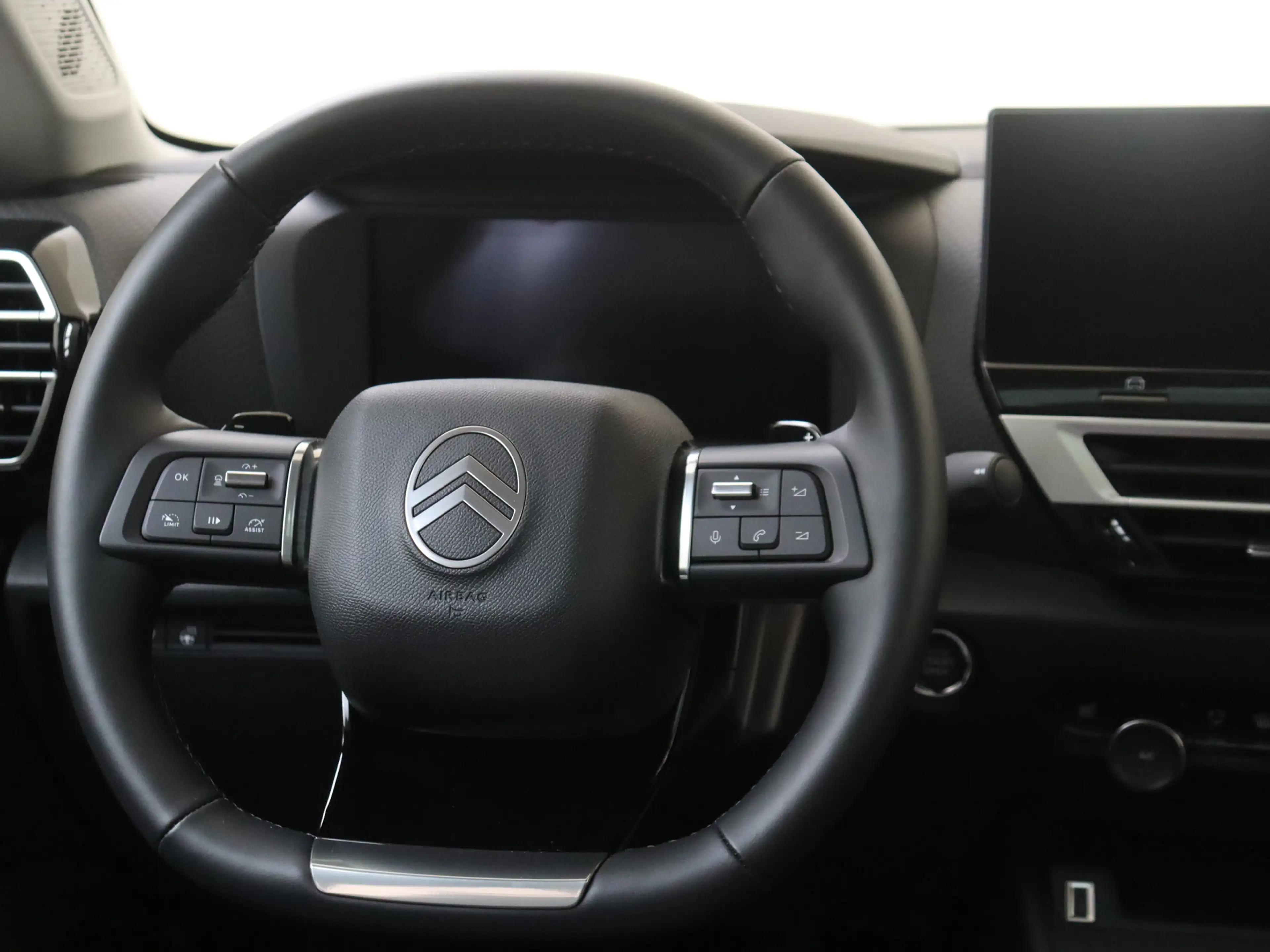 Citroen C4 1.2 Hybrid 145pk Max | Panoramadak | Stoelverwarmi — photo 9