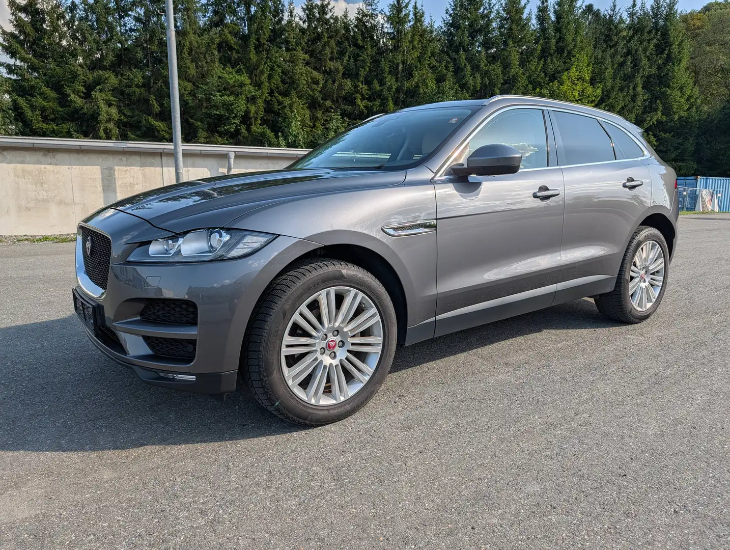Jaguar F-Pace F-Pace 20d AWD Prestige Aut. Prestige Grau - 2
