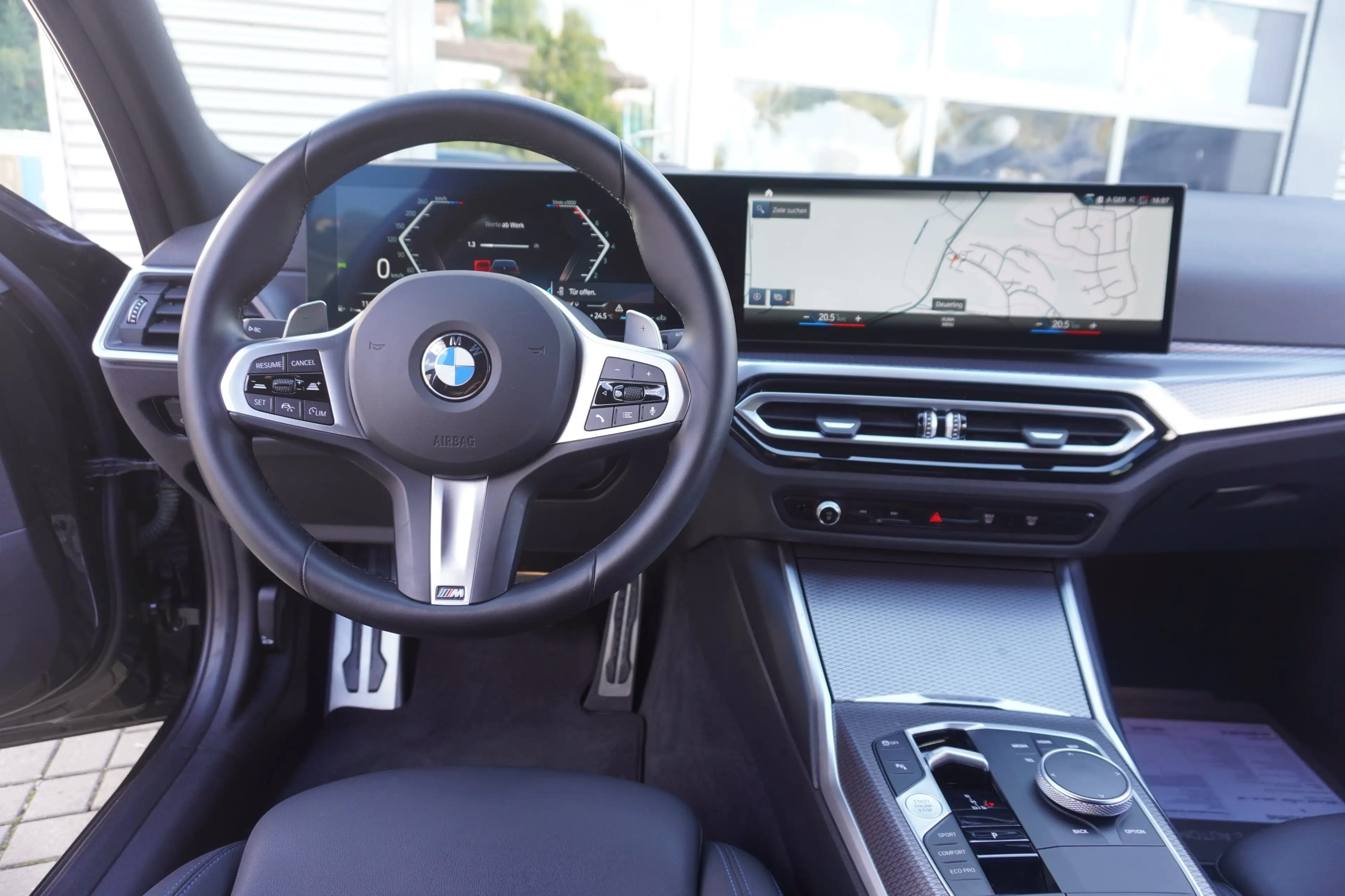 BMW 340 M340i xDrive Touring — photo 15