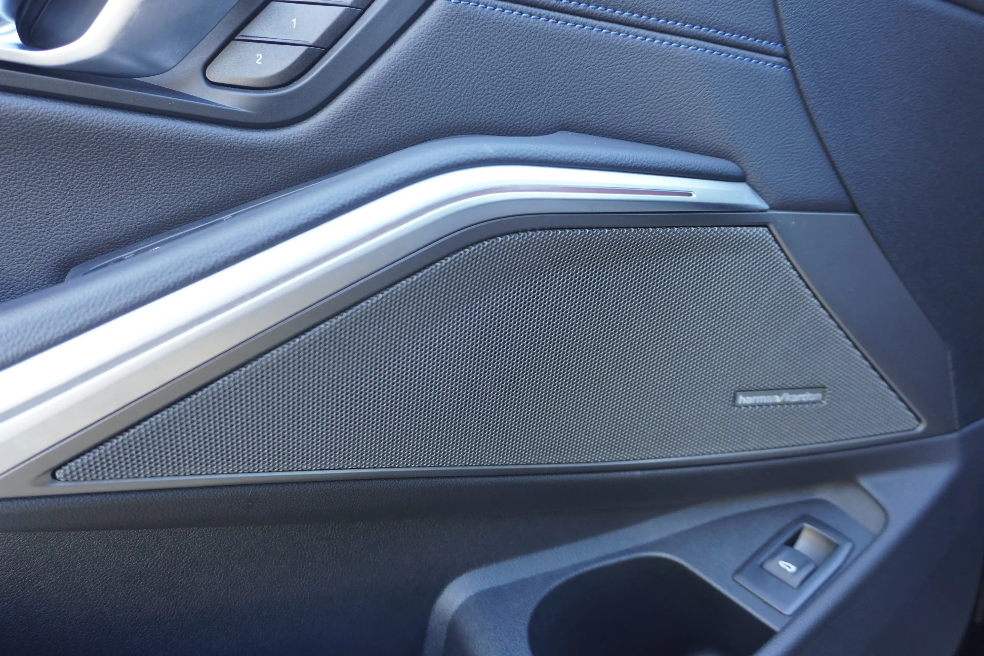 BMW 340 M340i xDrive Touring — photo 7
