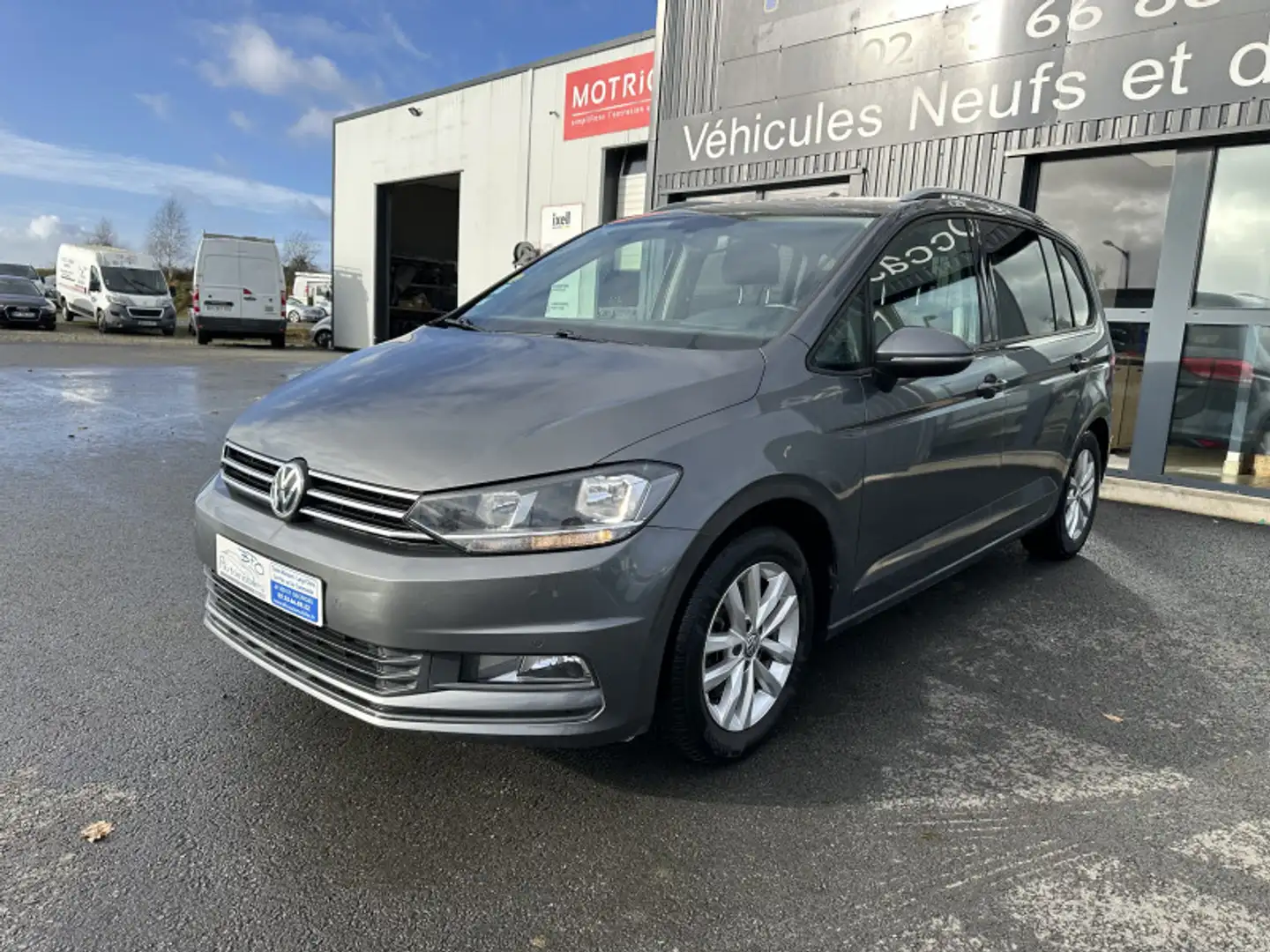 Volkswagen Touran 1.6 TDI 115CH BLUEMOTION TECHNOLOGY FAP CONFORTLINE BUSINESS DSG7 7 PLACES Gris - 1