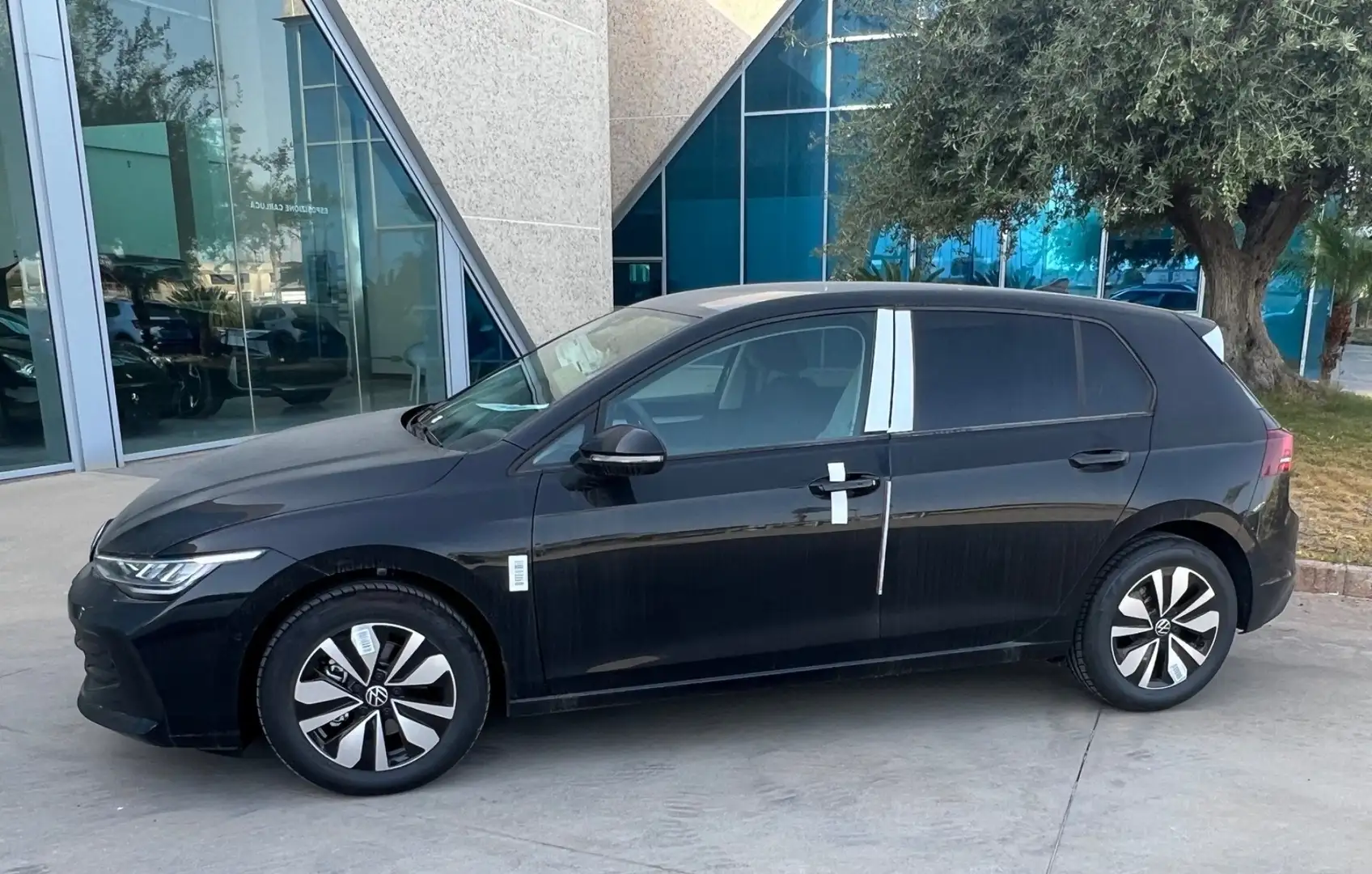Volkswagen Golf 1.5 tsi 115cv possibilità noleggio no scoring Nero - 2