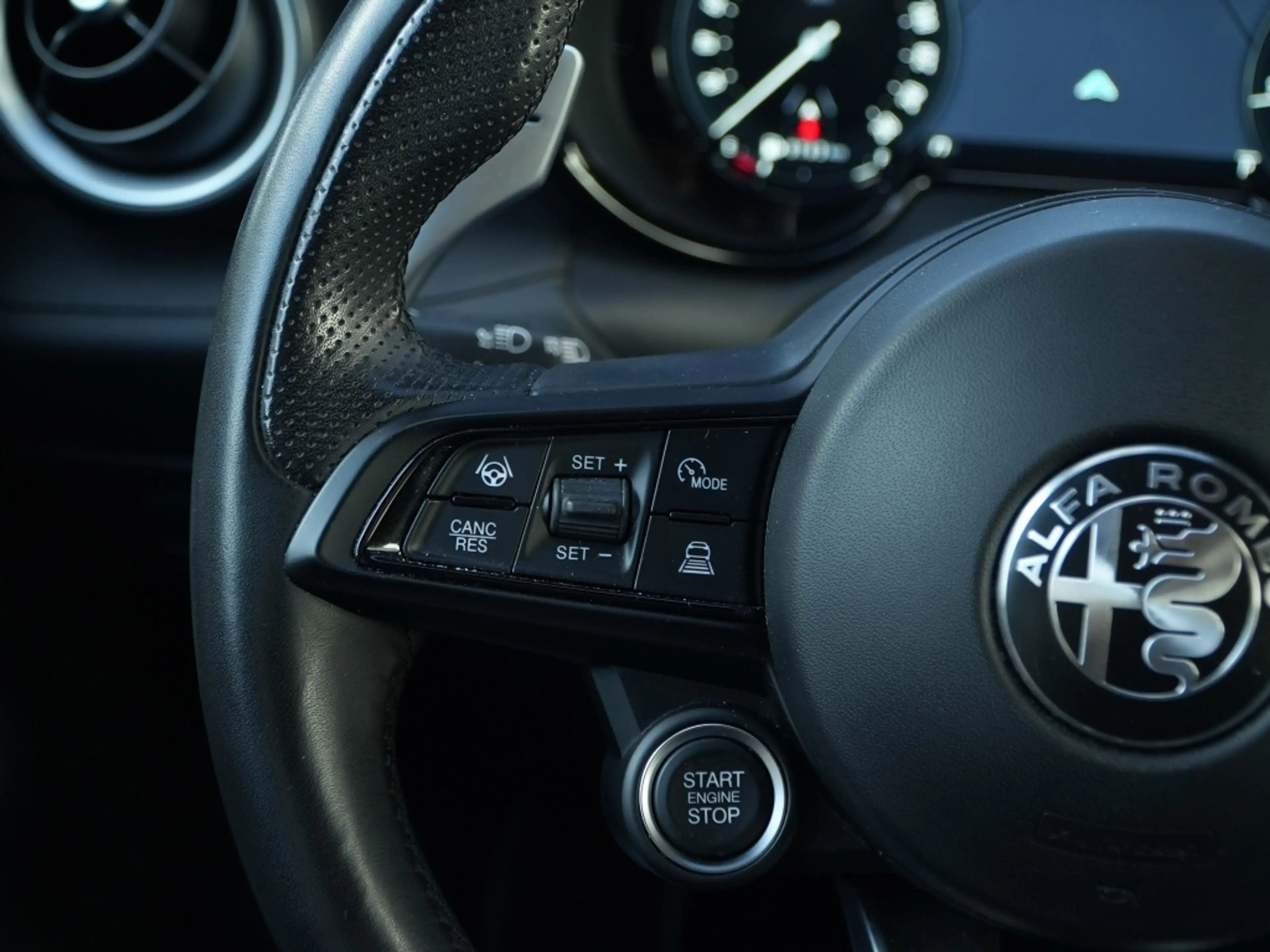 Alfa Romeo Tonale 1.5 MHEV 160 PK Hybrid Edizione Speciale | Leder | — photo 13
