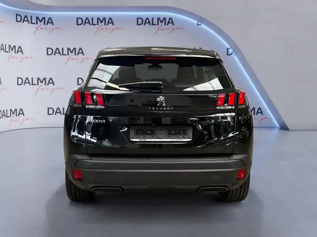 Peugeot 3008 view 4