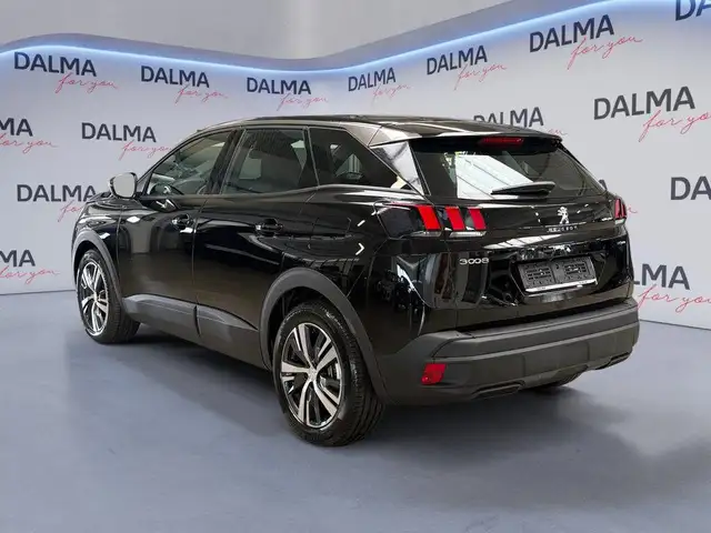 Peugeot 3008 view 3