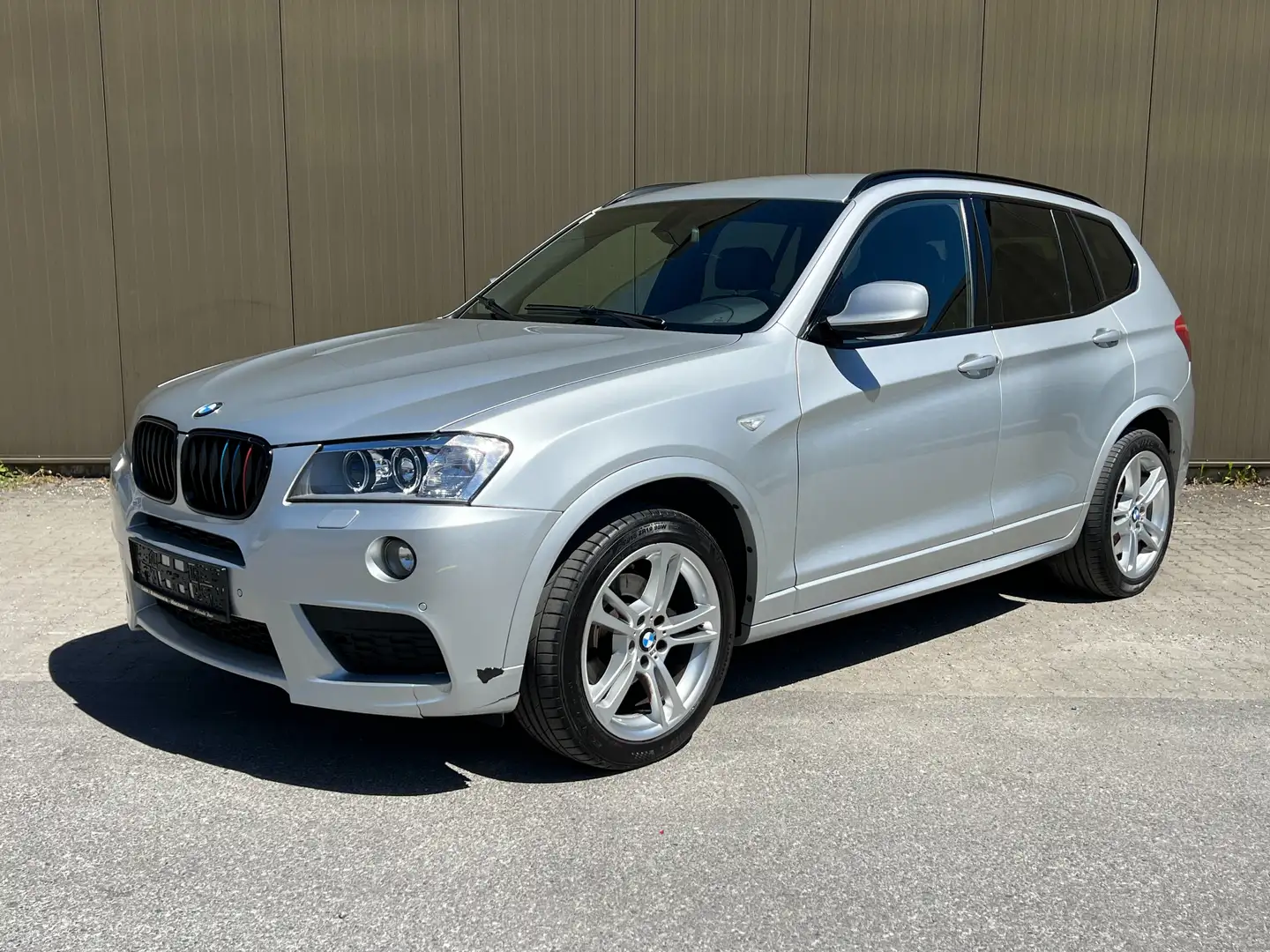 BMW X3 xDrive 20 d M-Paket Automatik Xenon* Silber - 1