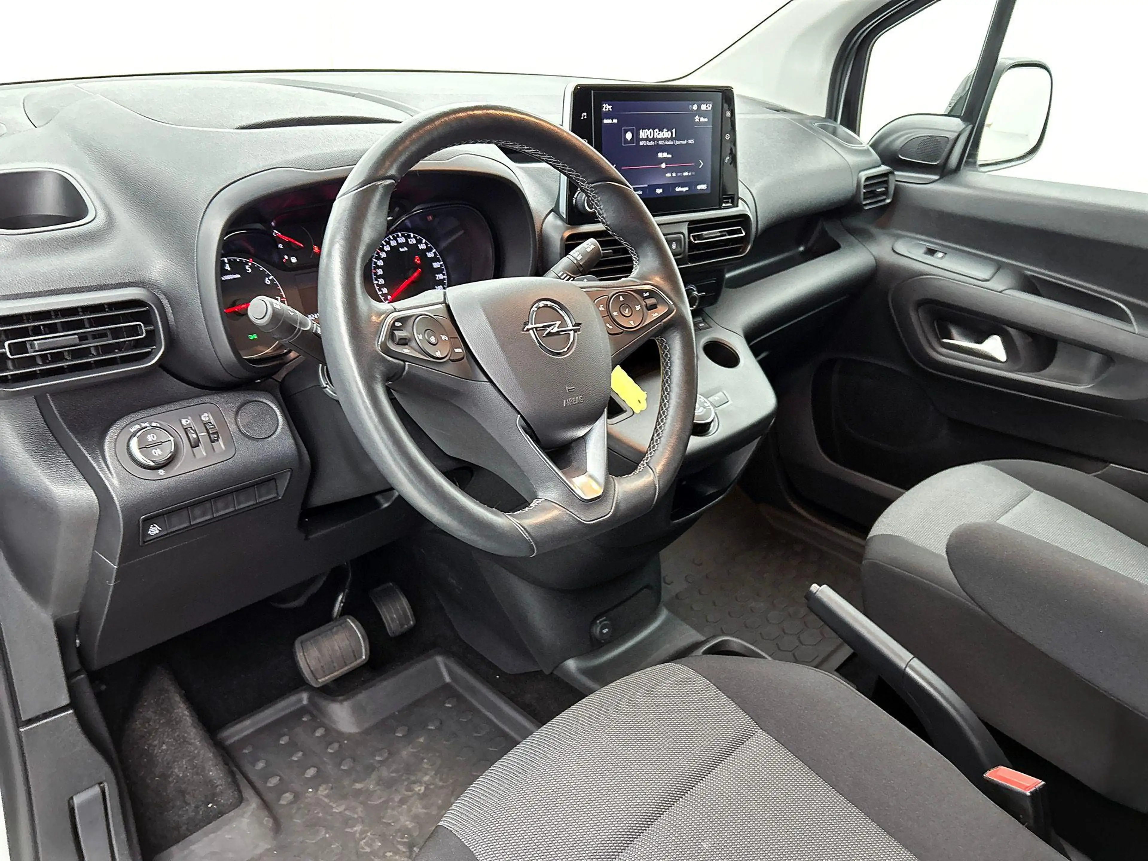 Opel Combo 130pk L1 Automaat Apple Carplay Trekhaak Parkeerse — photo 20