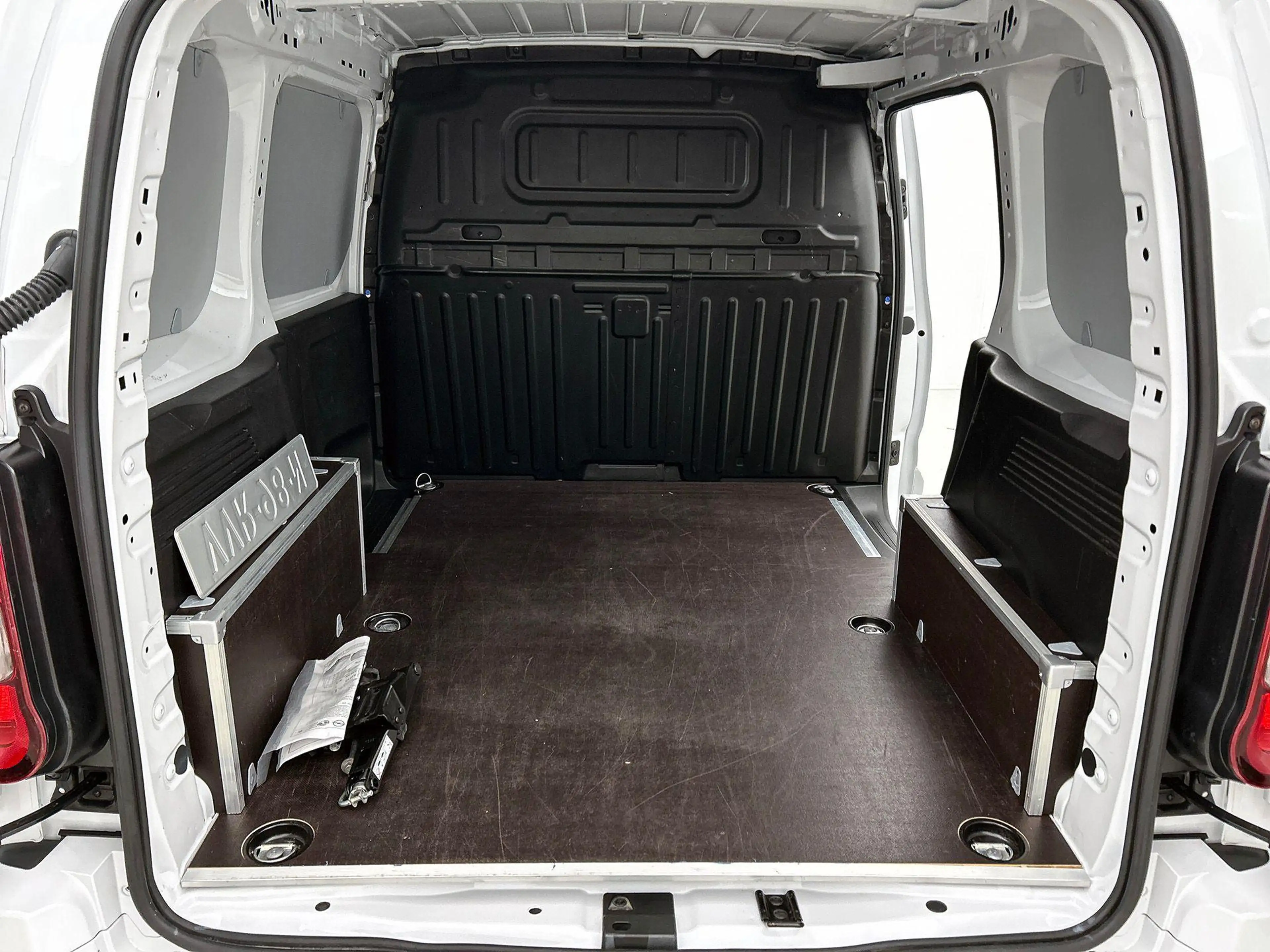 Opel Combo 130pk L1 Automaat Apple Carplay Trekhaak Parkeerse — photo 25