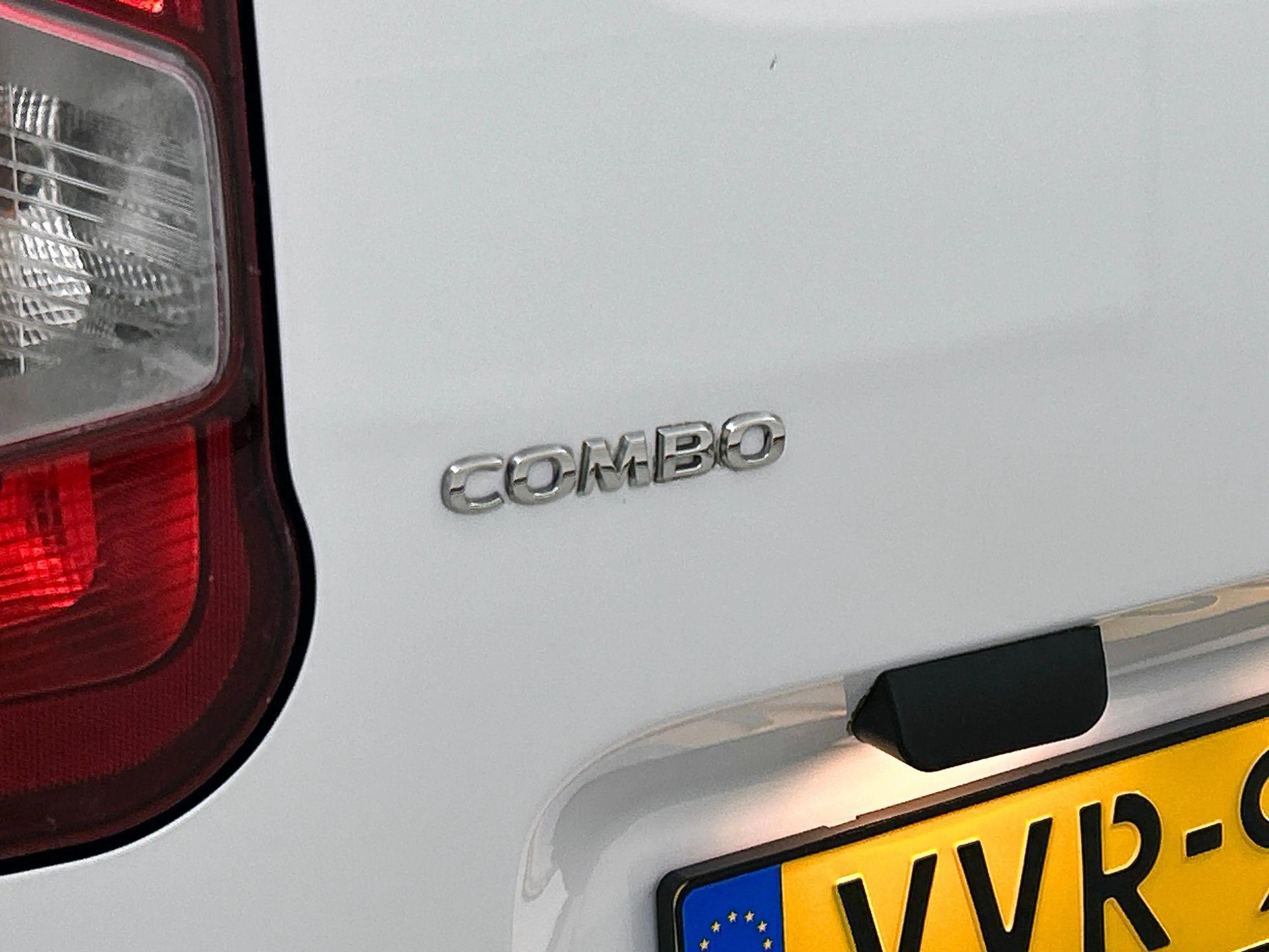 Opel Combo 130pk L1 Automaat Apple Carplay Trekhaak Parkeerse — photo 24