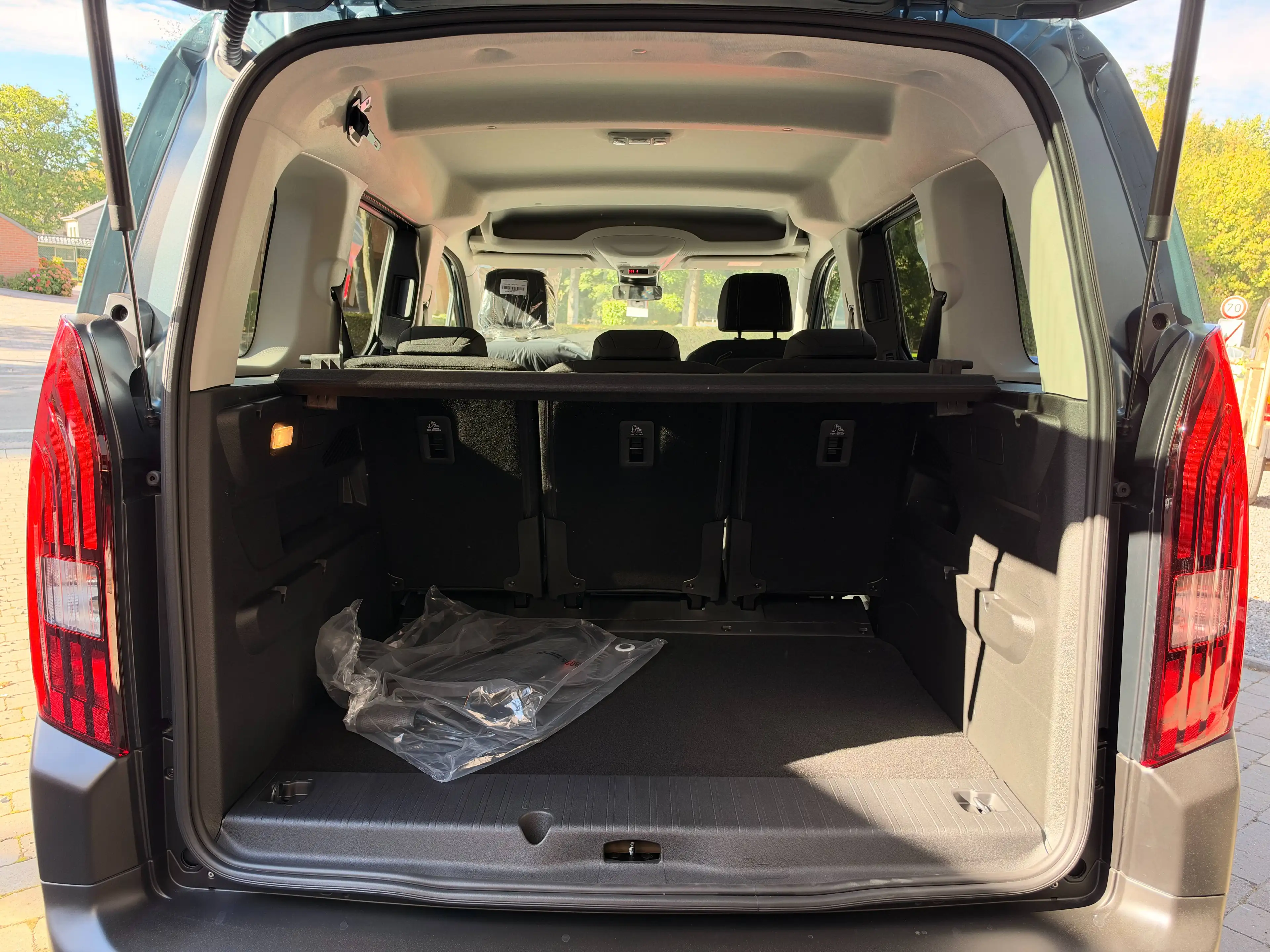 Peugeot Rifter Rifter 1.5 BlueHDi Standard GT - Techno Pack - Connect Pack *** GARANTIE *** — photo 6