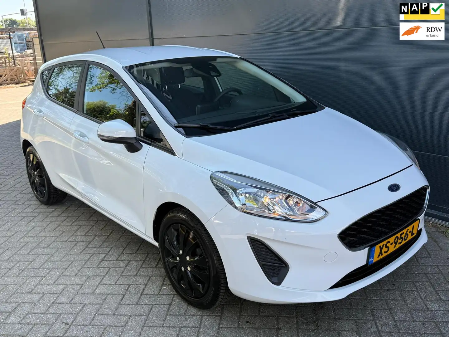 Ford Fiesta 1.1 Trend/NAVI/AIRCO/bluetooth/CRUISE/Parkeer sens Weiß - 1