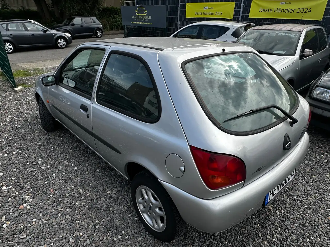 Ford Fiesta *ALLWETTERREIFEN / KLIMAANLAGE / TÜV NEU*, foto 5