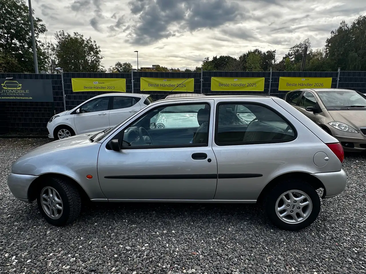 Ford Fiesta *ALLWETTERREIFEN / KLIMAANLAGE / TÜV NEU*, foto 6