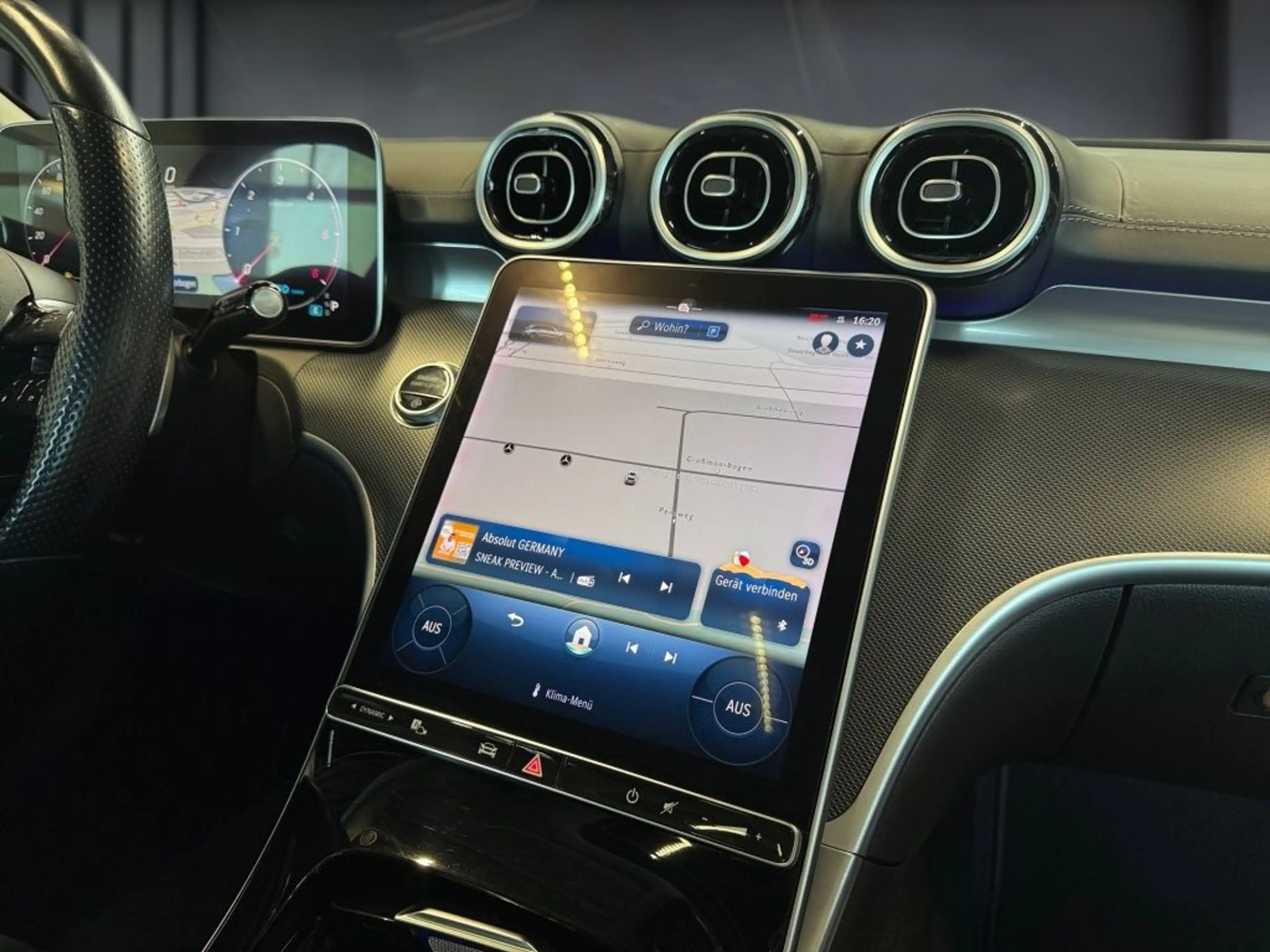 Mercedes-Benz C 220 d T AMG+PANO+RFK+AMBIENTE+TEMPOMAT+CARPLAY — photo 12