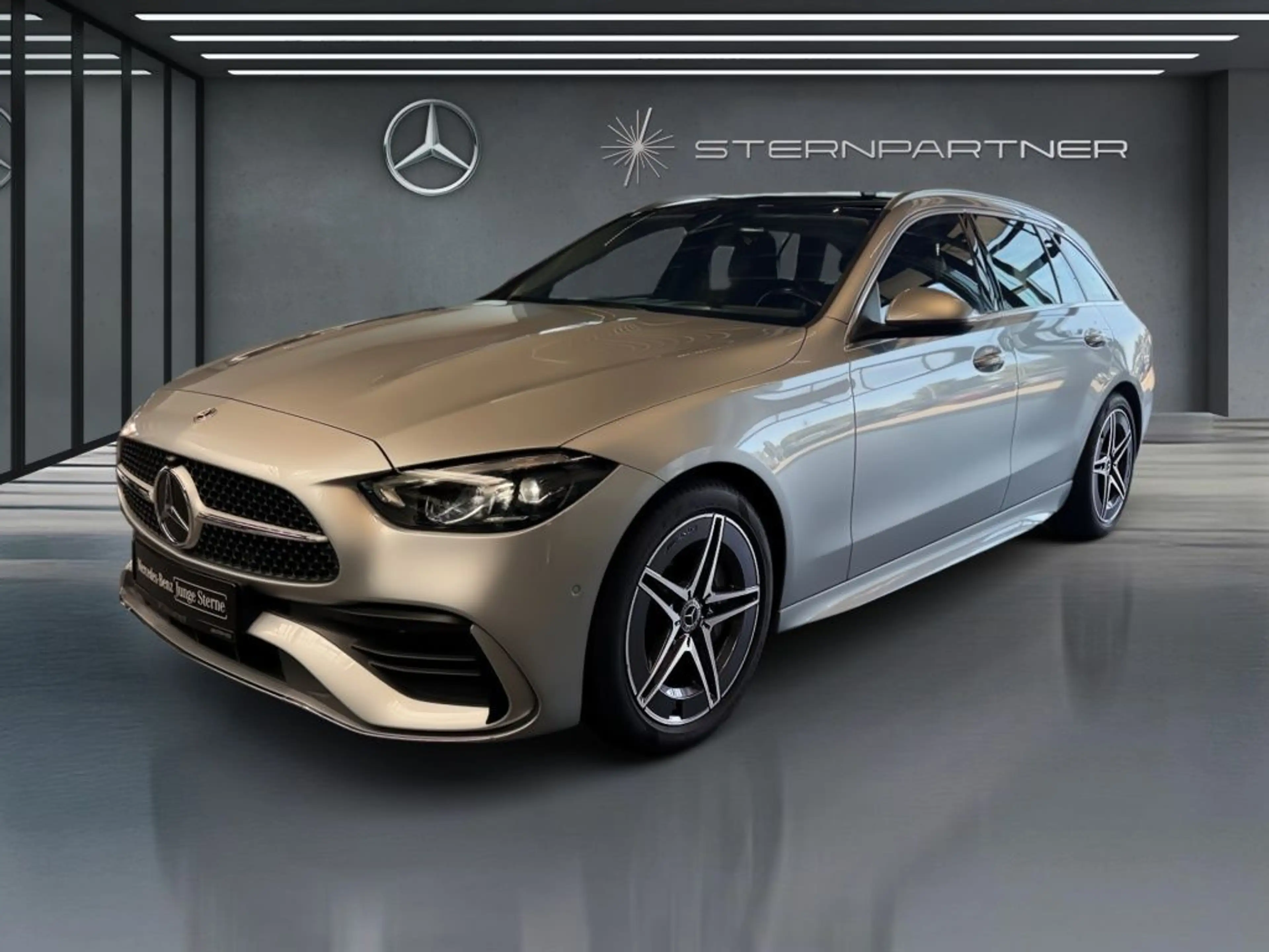 Mercedes-Benz C 220 d T AMG+PANO+RFK+AMBIENTE+TEMPOMAT+CARPLAY