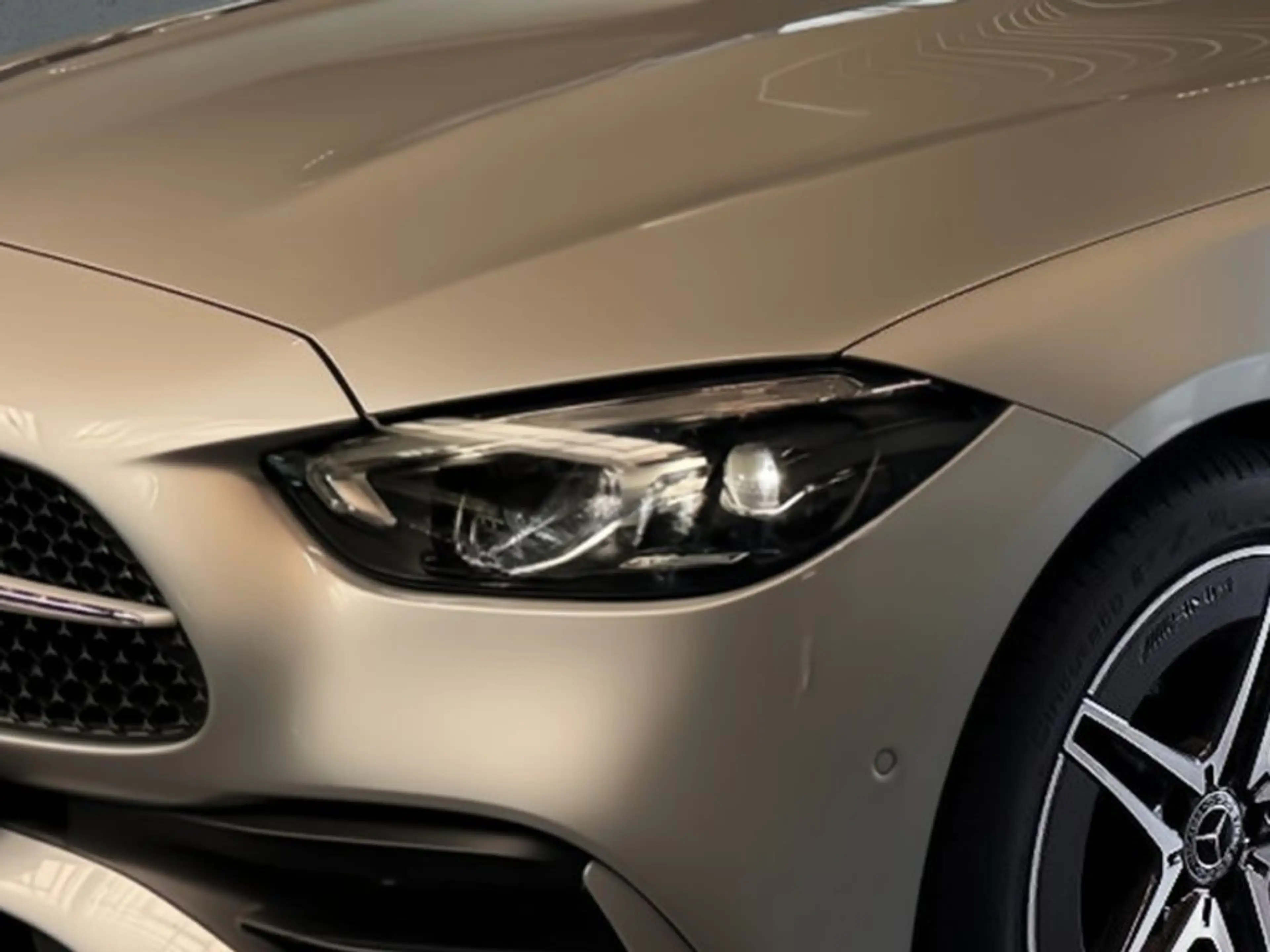 Mercedes-Benz C 220 d T AMG+PANO+RFK+AMBIENTE+TEMPOMAT+CARPLAY — photo 2
