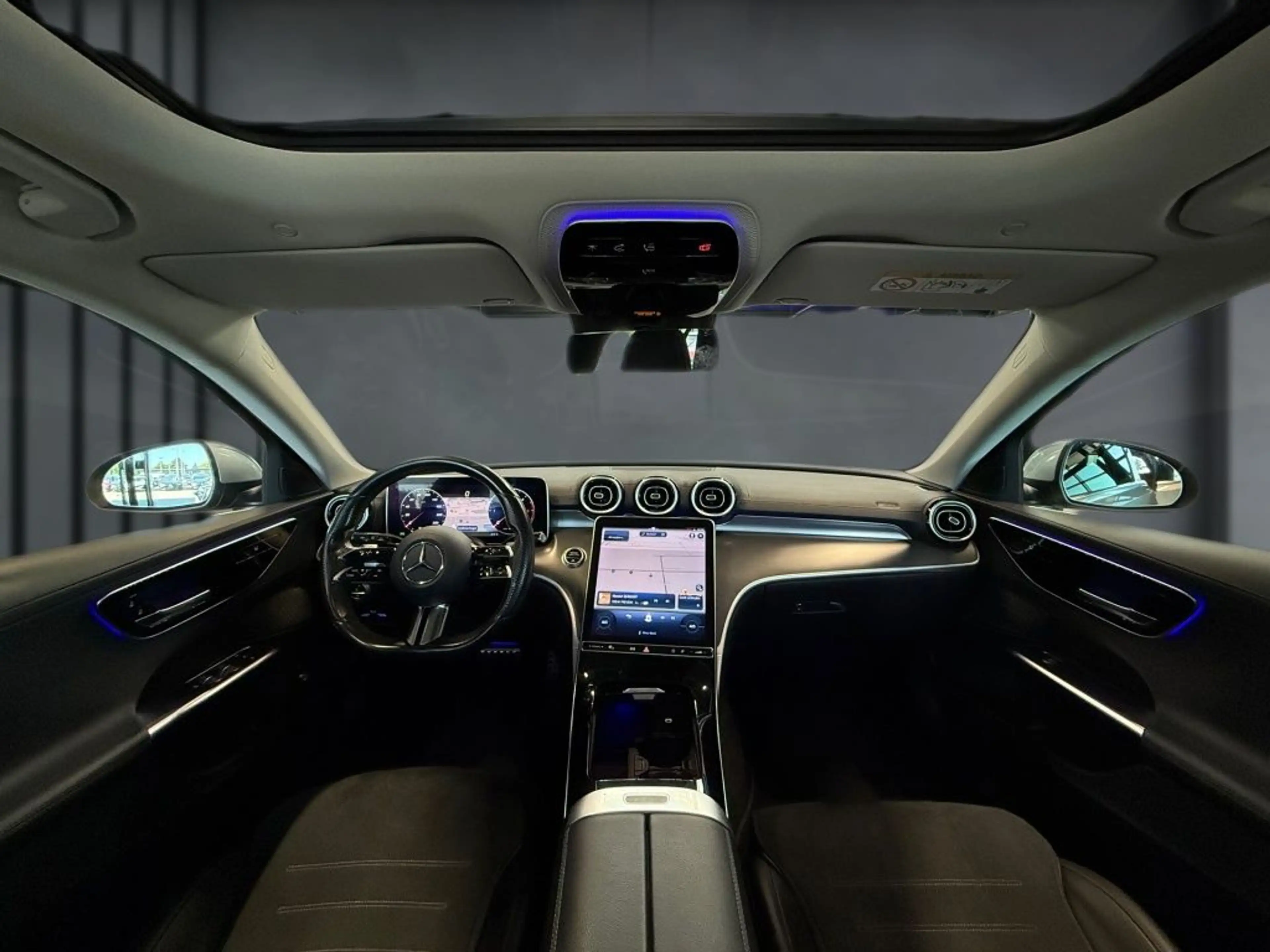 Mercedes-Benz C 220 d T AMG+PANO+RFK+AMBIENTE+TEMPOMAT+CARPLAY — photo 11