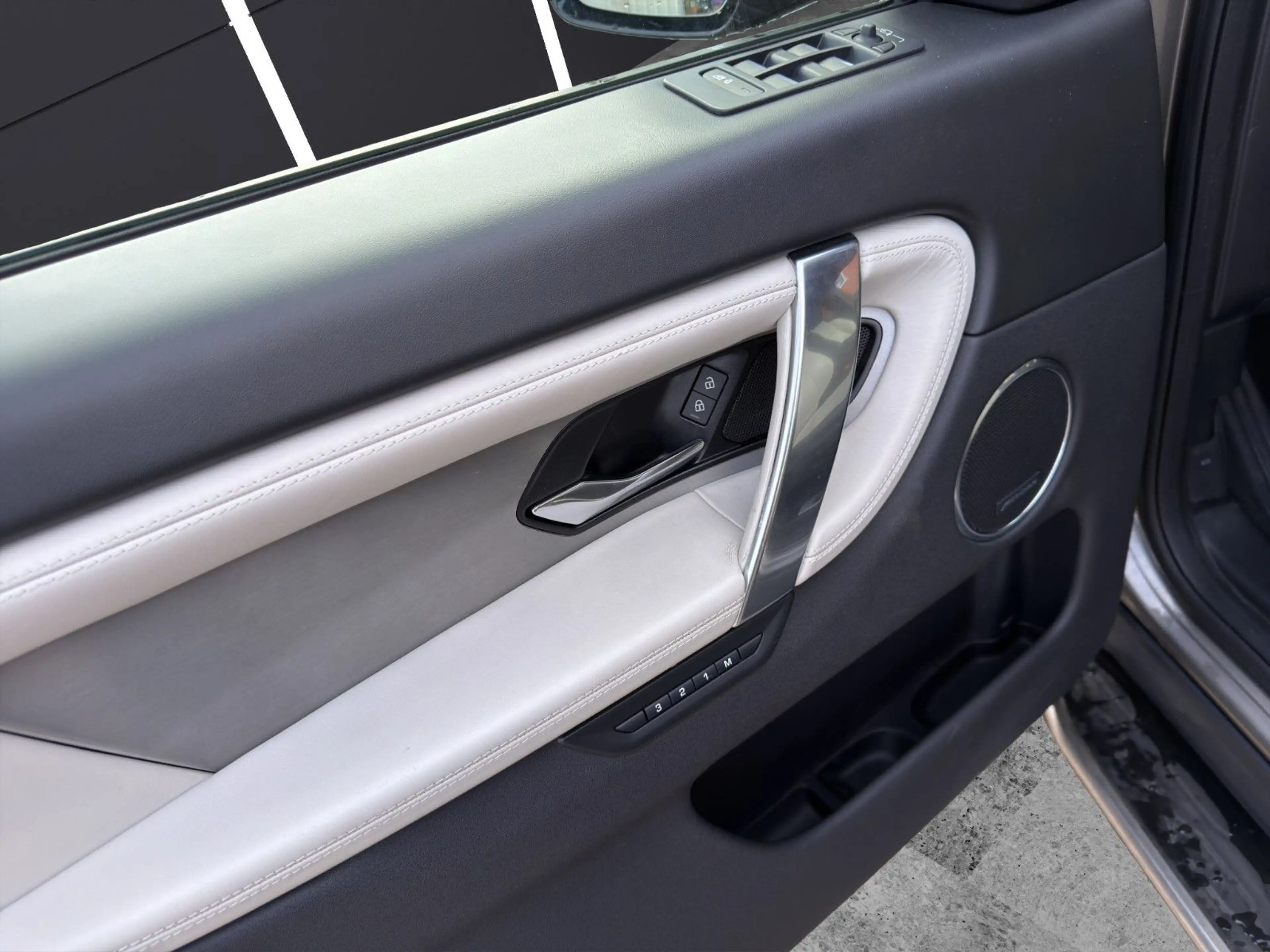 Land Rover Discovery Sport P300e HSE/Pano/Leder/Kamera/Shz — photo 16