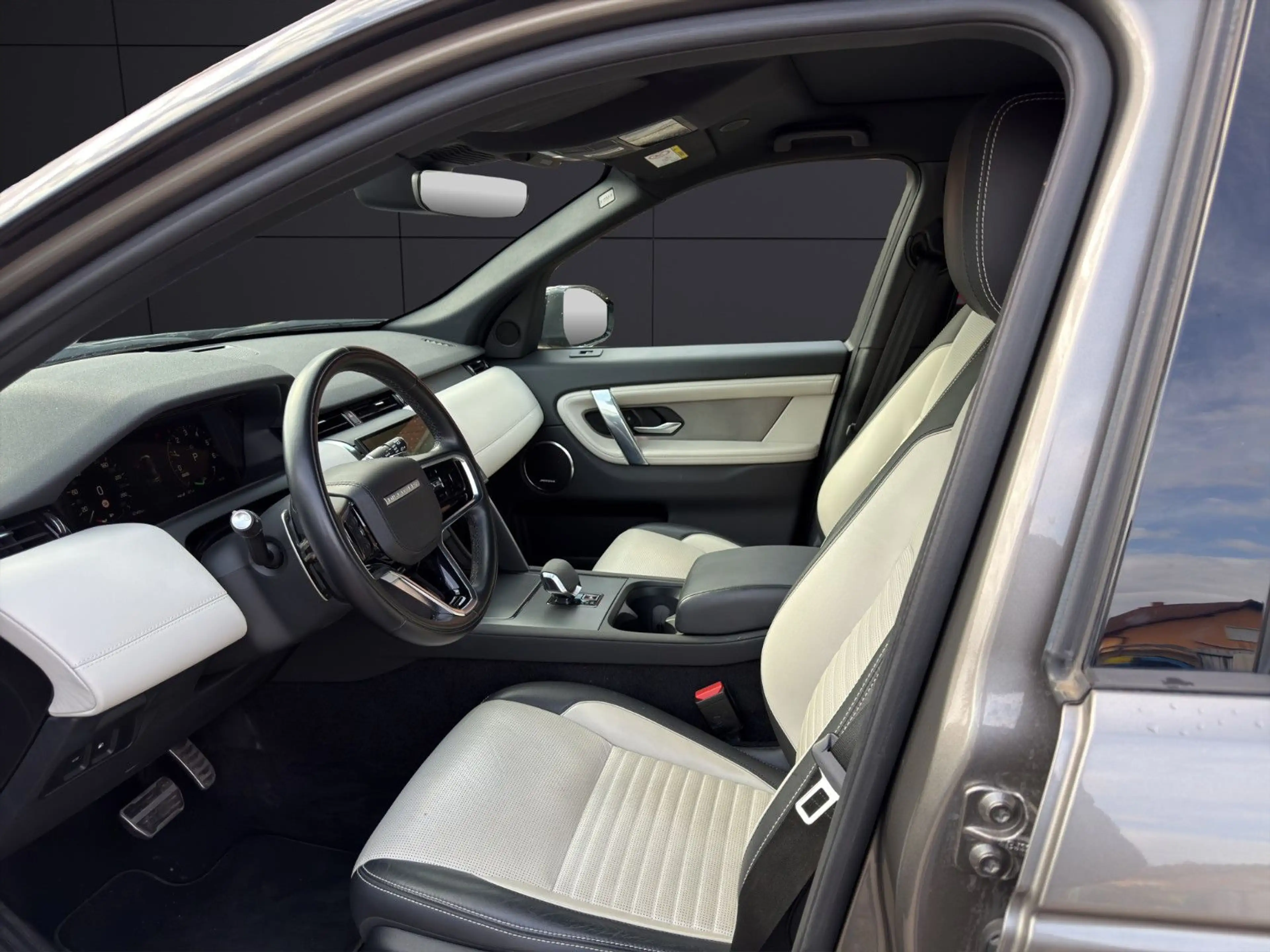 Land Rover Discovery Sport P300e HSE/Pano/Leder/Kamera/Shz — photo 10