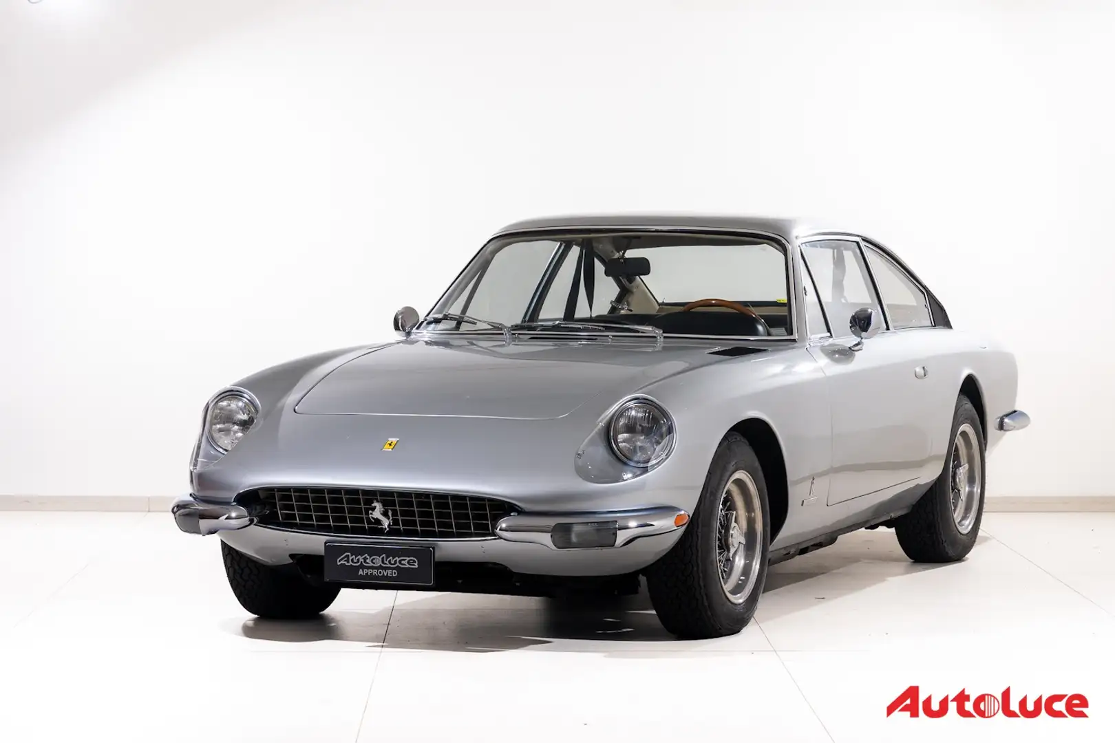 Ferrari 365 GT 2+2 Argintiu - 1