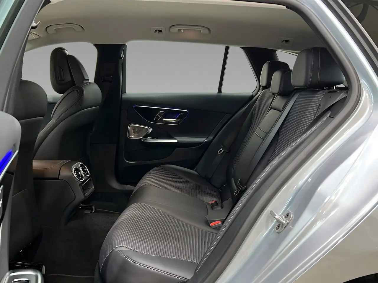 Mercedes-Benz C 180 T Avantgarde Burmester+Distronic+Totw.+LED 10