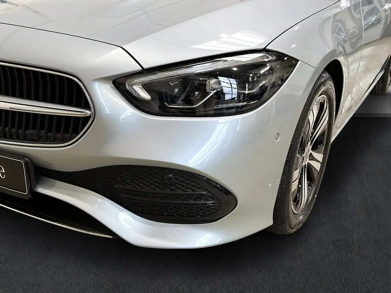 Mercedes-Benz C 180 T Avantgarde Burmester+Distronic+Totw.+LED 3