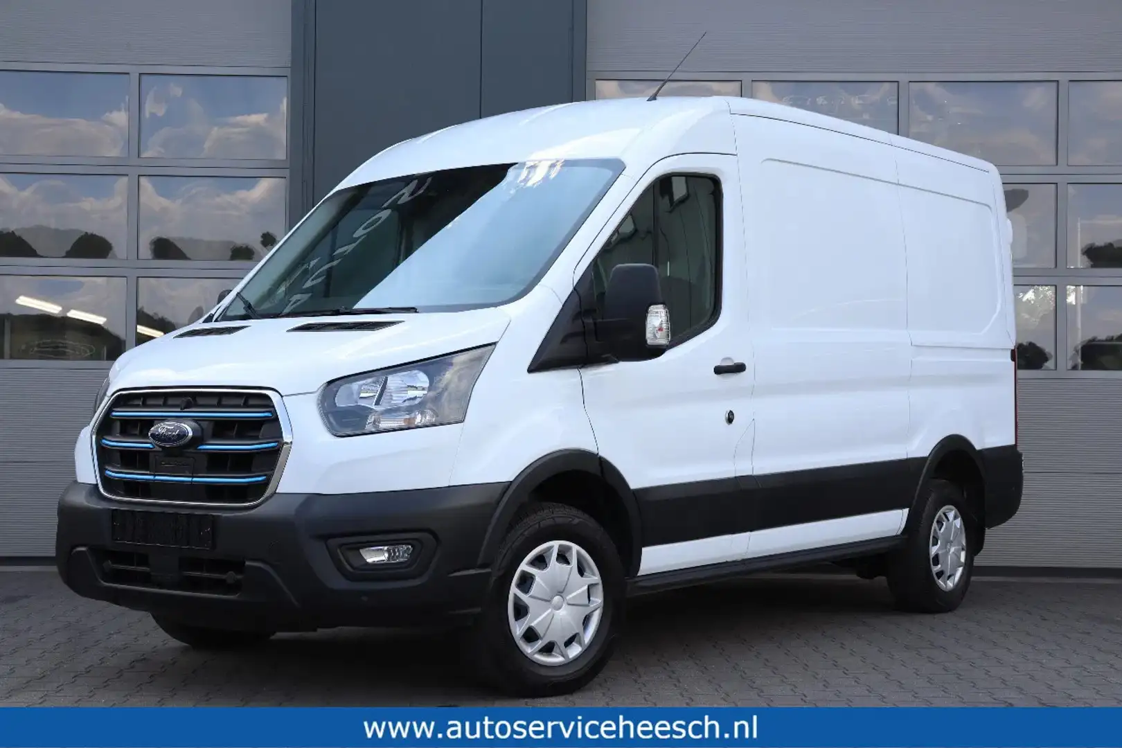 Ford E-Transit 68KWH L2H2 l 100% ELEKTRISCH l NAVI l CAMERA l CLI Wit - 1