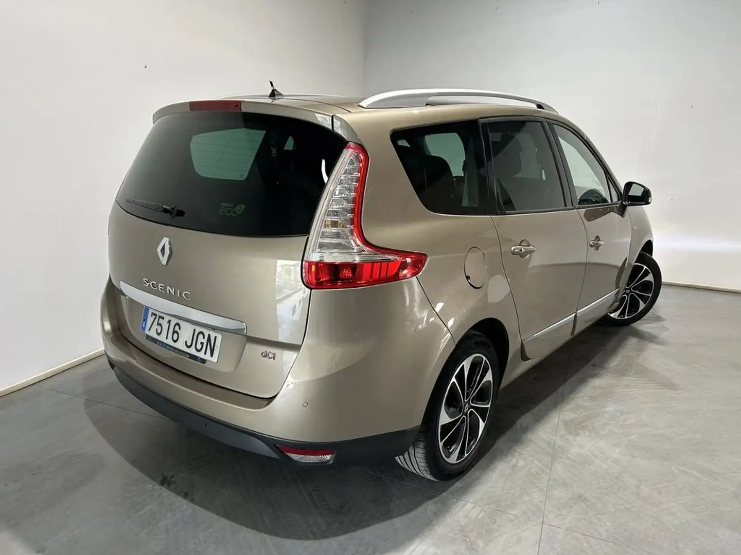 Renault Grand Scenic 1.6dCi eco2 Energy Bose 7pl. Beige - 2