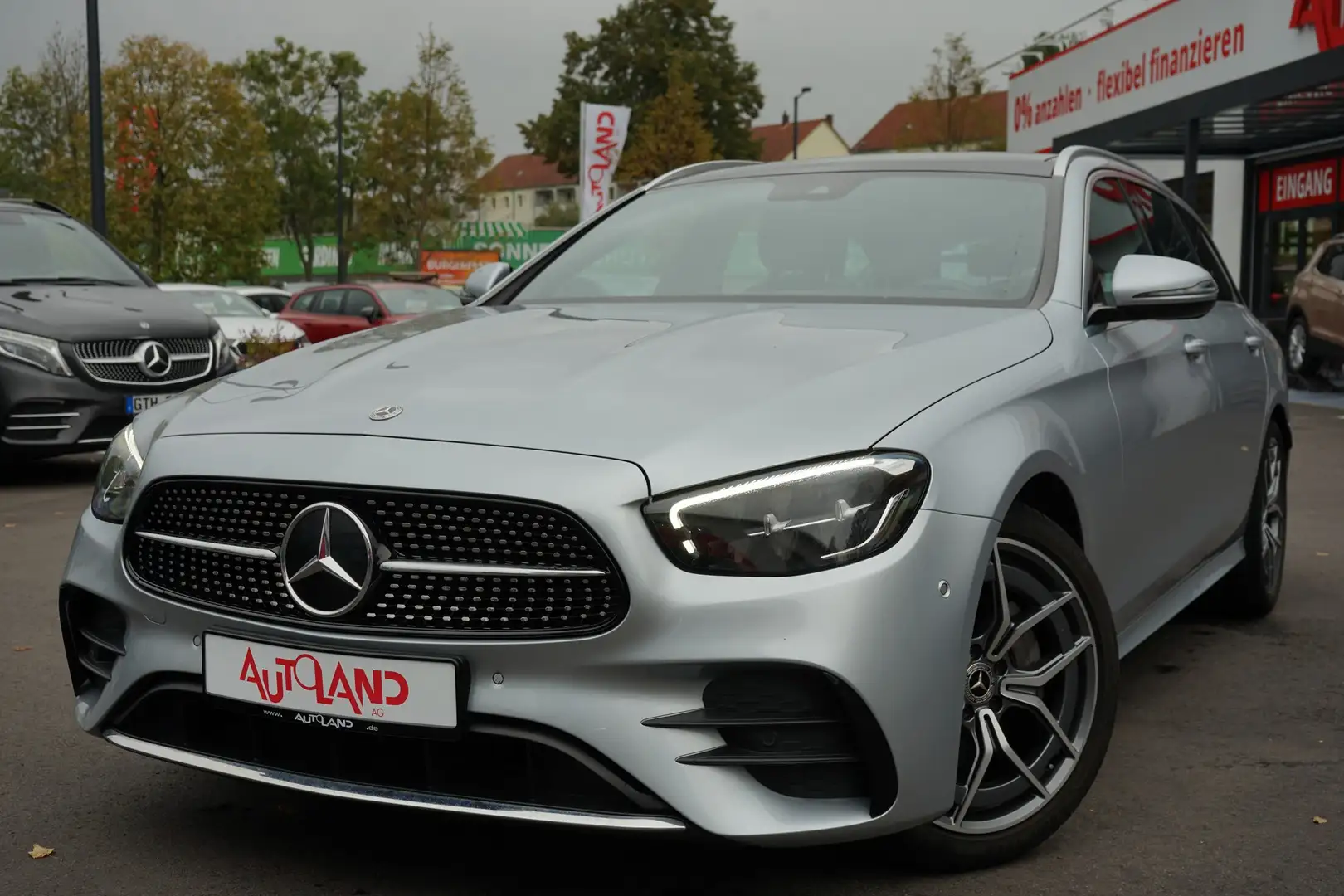 Mercedes-Benz E 200 E200 T AMG Line LED Navi Totwinkel Kamera Argent - 2