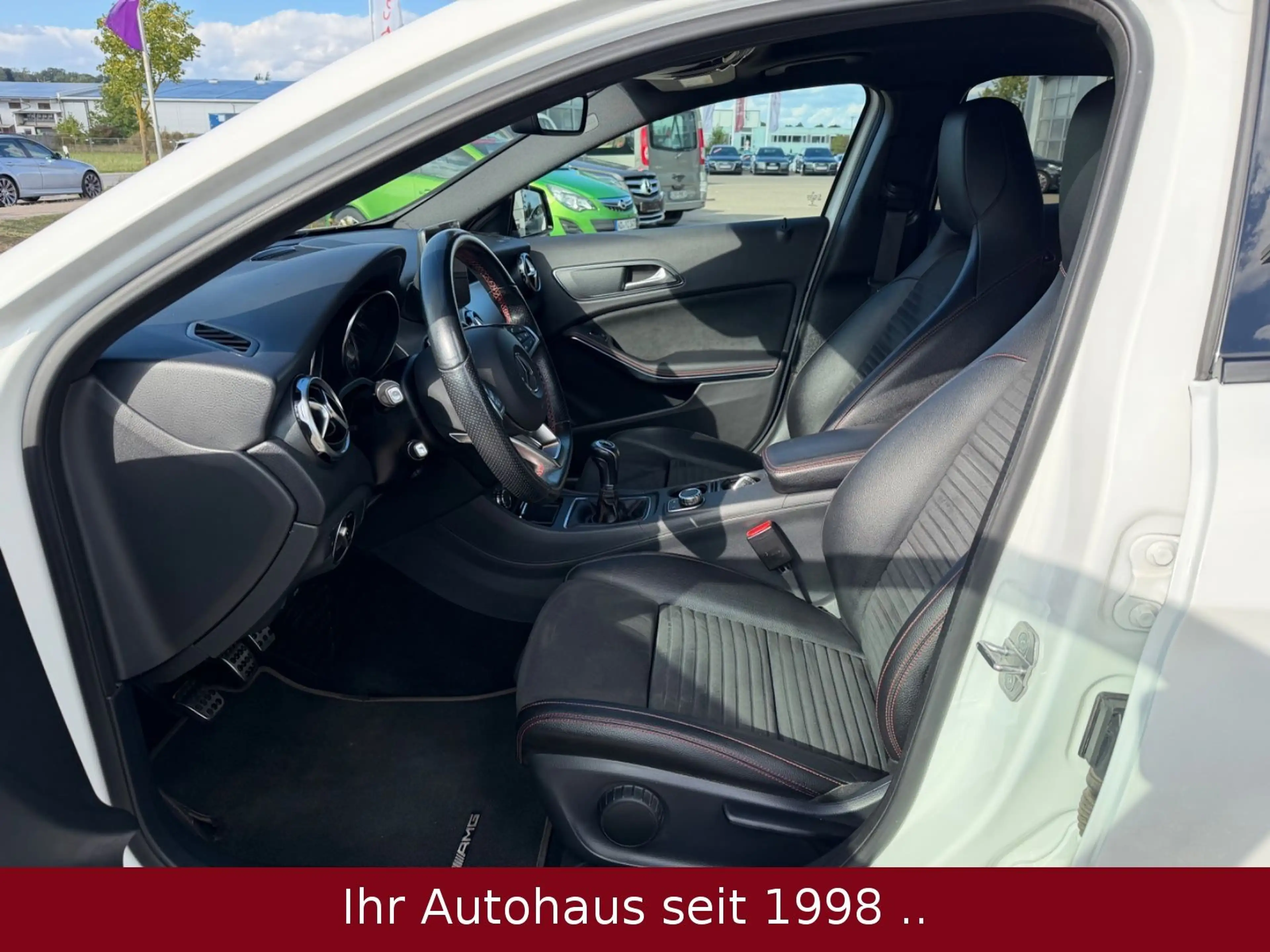 Mercedes-Benz GLA 200 AMG LINE *NIGHT PAKET/PANO/LED/NAVI* — photo 13