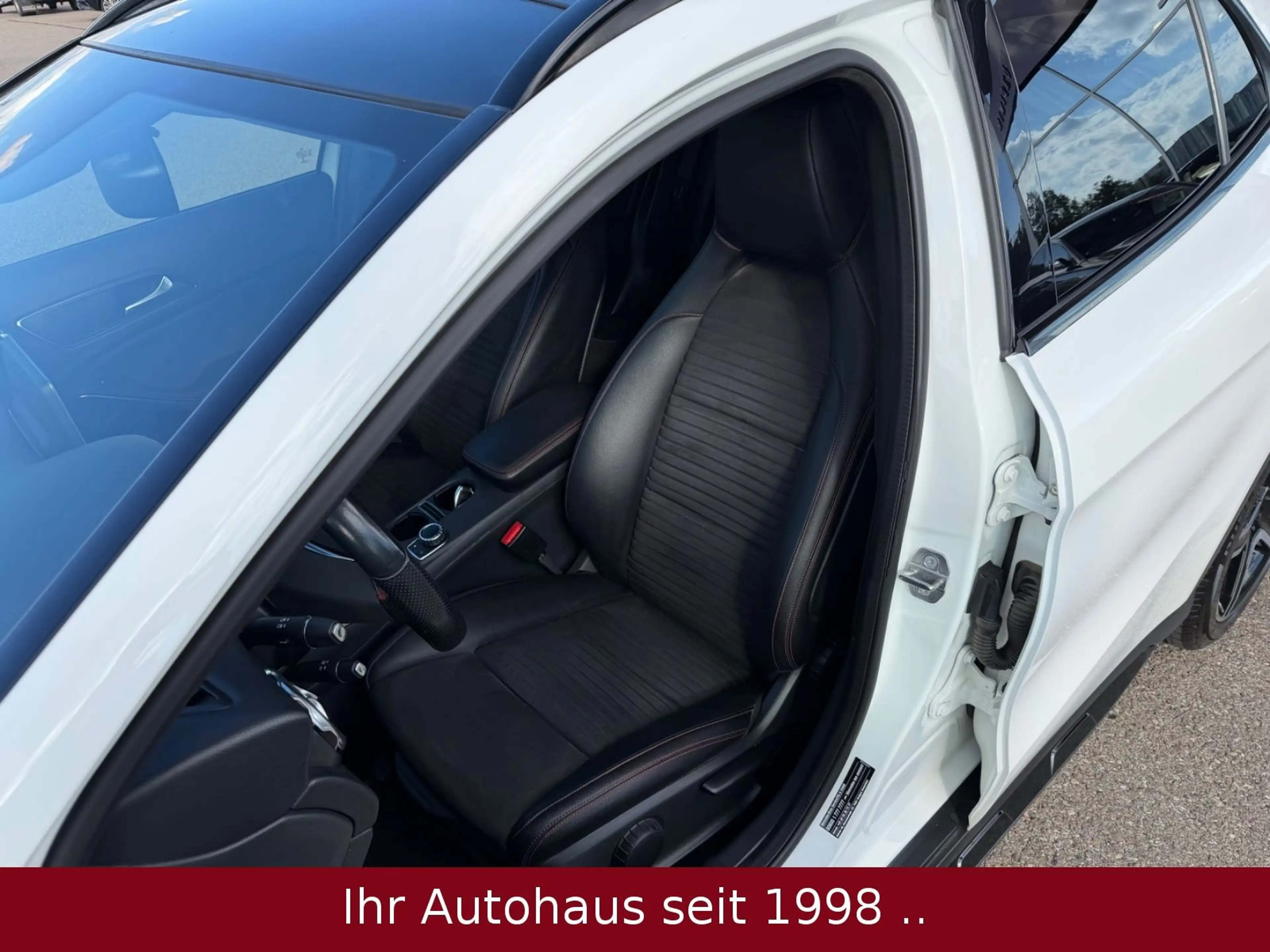 Mercedes-Benz GLA 200 AMG LINE *NIGHT PAKET/PANO/LED/NAVI* — photo 15