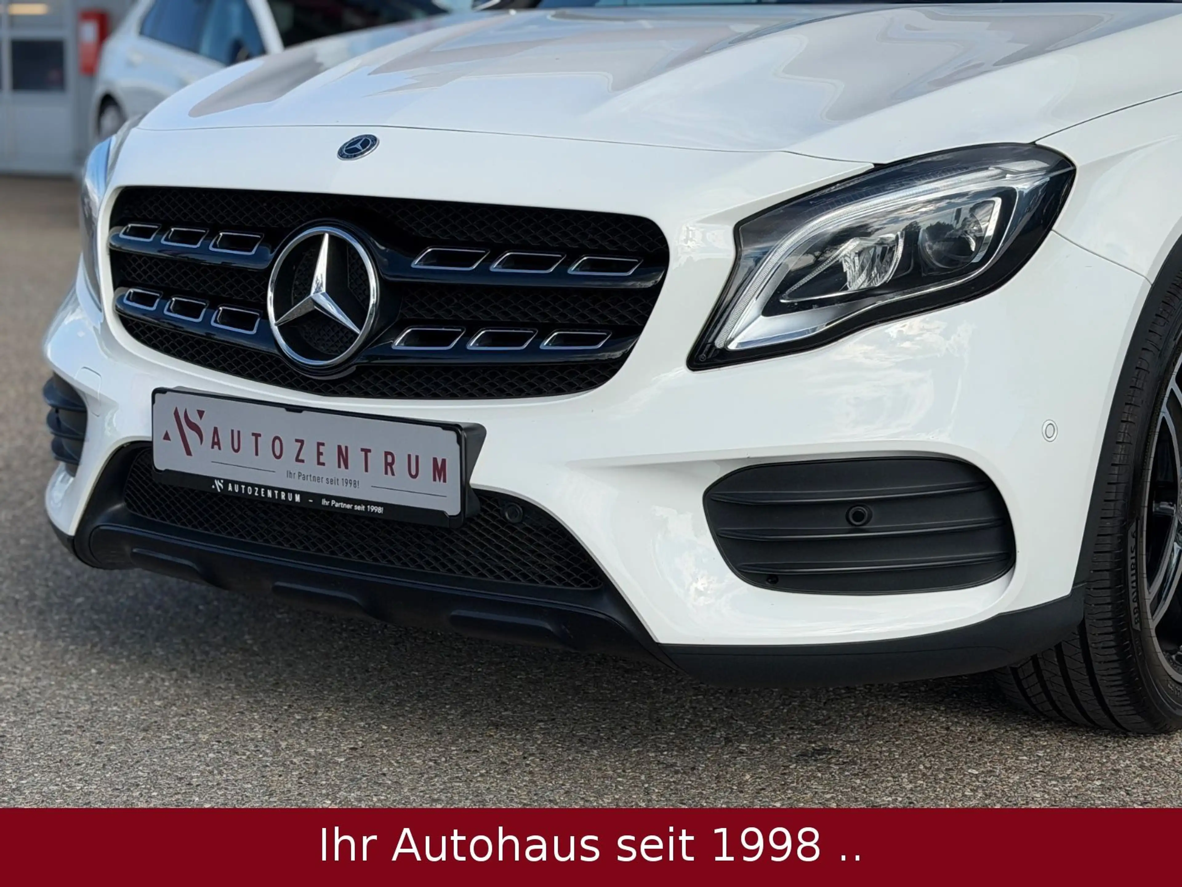 Mercedes-Benz GLA 200 AMG LINE *NIGHT PAKET/PANO/LED/NAVI* — photo 3