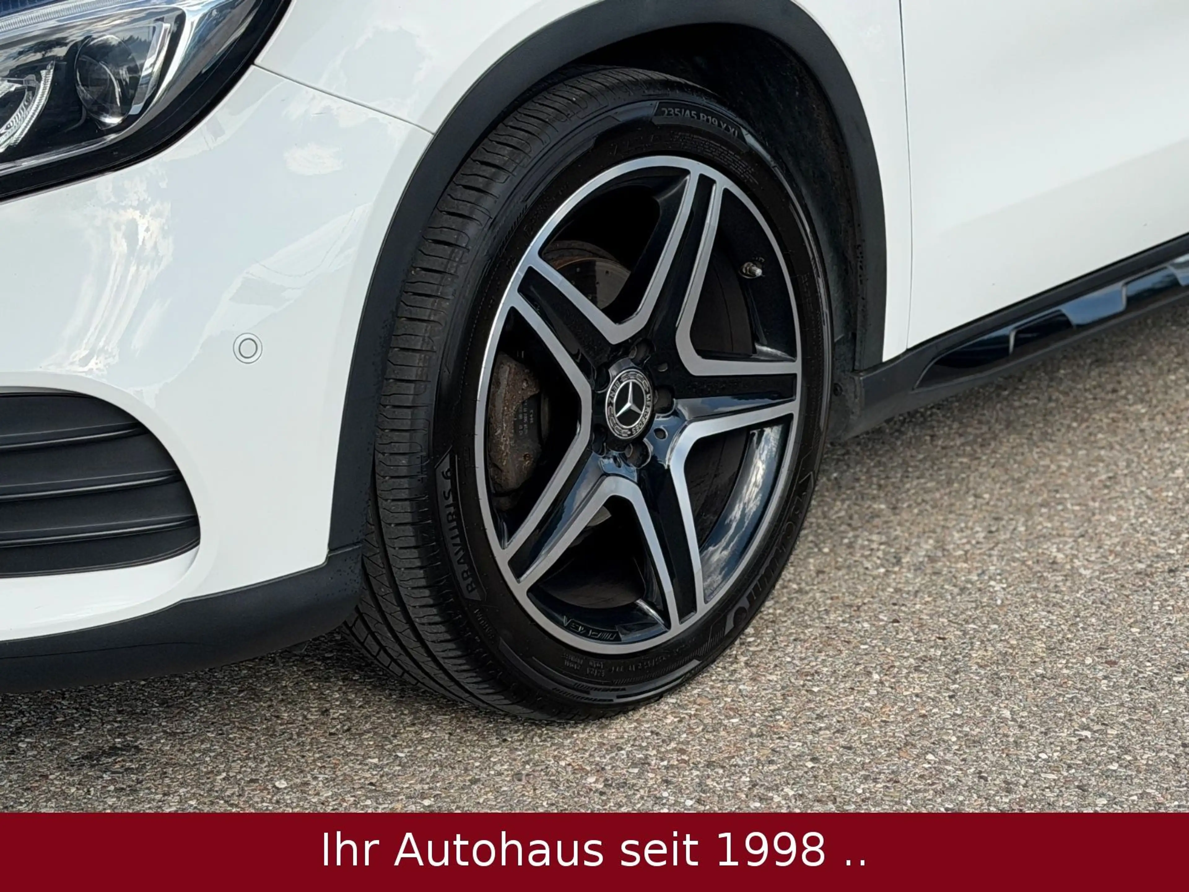 Mercedes-Benz GLA 200 AMG LINE *NIGHT PAKET/PANO/LED/NAVI* — photo 4