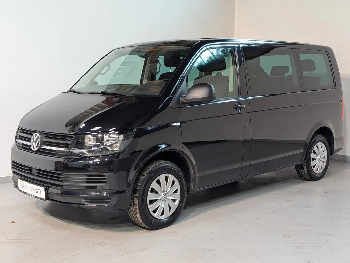 Volkswagen T6 Multivan 2.0TDI Trendline FRONT*KLIMA*PDC*AHK Schwarz - 1