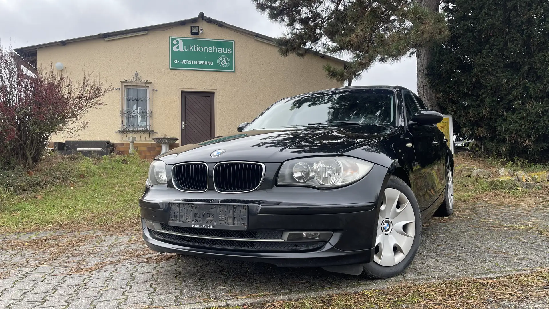 BMW 116 116i - TÜV 10/2026, Klimaautomatik, Sitzheizung Schwarz - 2