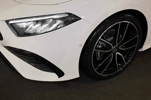 Mercedes-Benz A-Class view 3