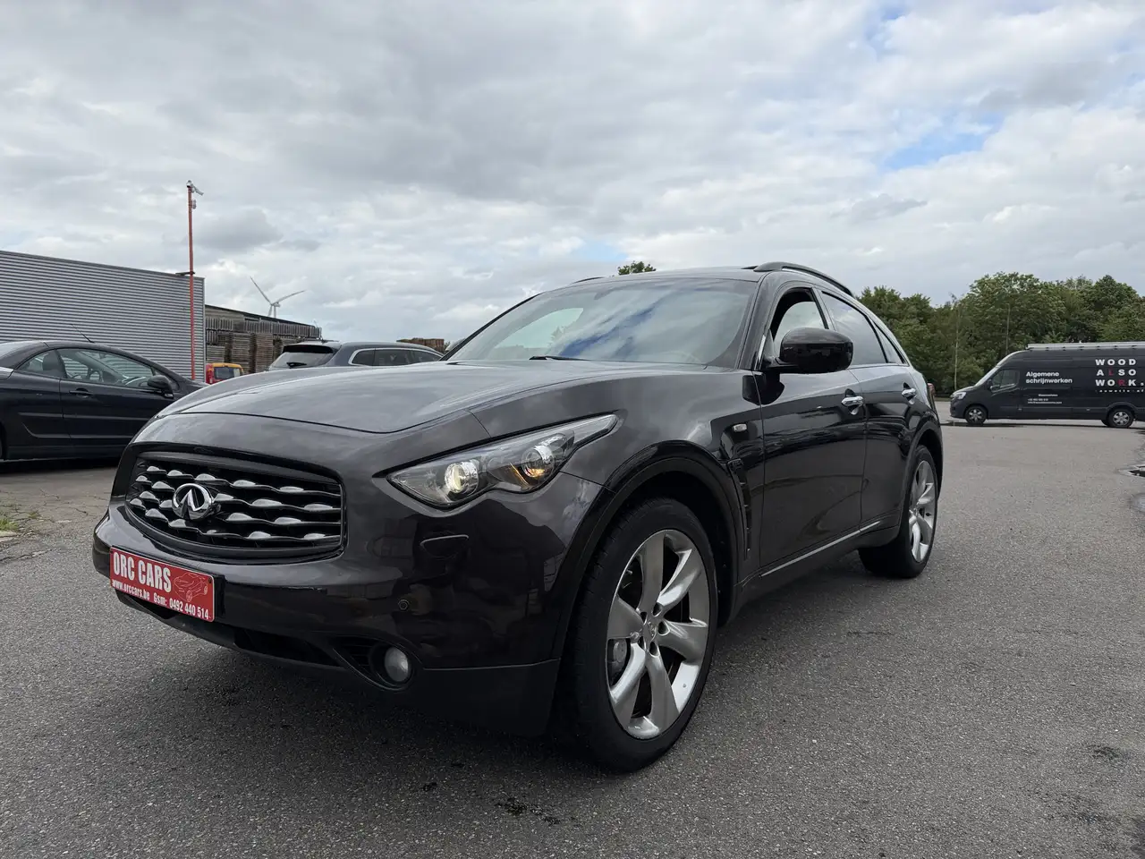 Infiniti FX FX 37 AWD 3.7 i V6 AUT. LICHTE VRACHT — foto 5
