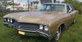 Buick Wildcat Sedan 430ci Gold - thumbnail 2