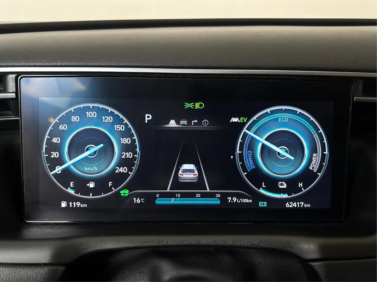 Hyundai TUCSON снимка Hyundai TUCSON