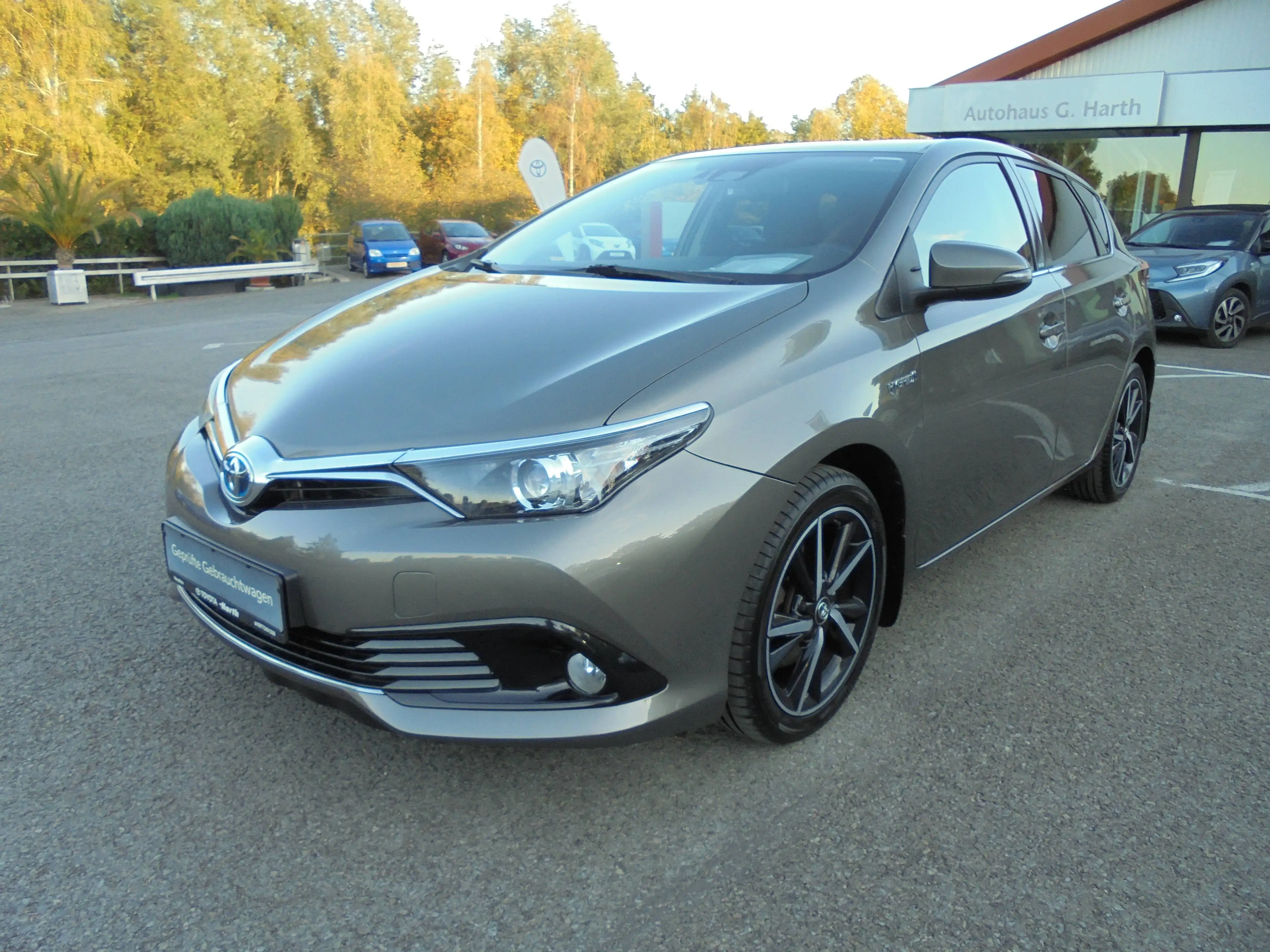 Toyota Auris Auris 1.8 VVT-i Hybrid Edition-S — photo 6