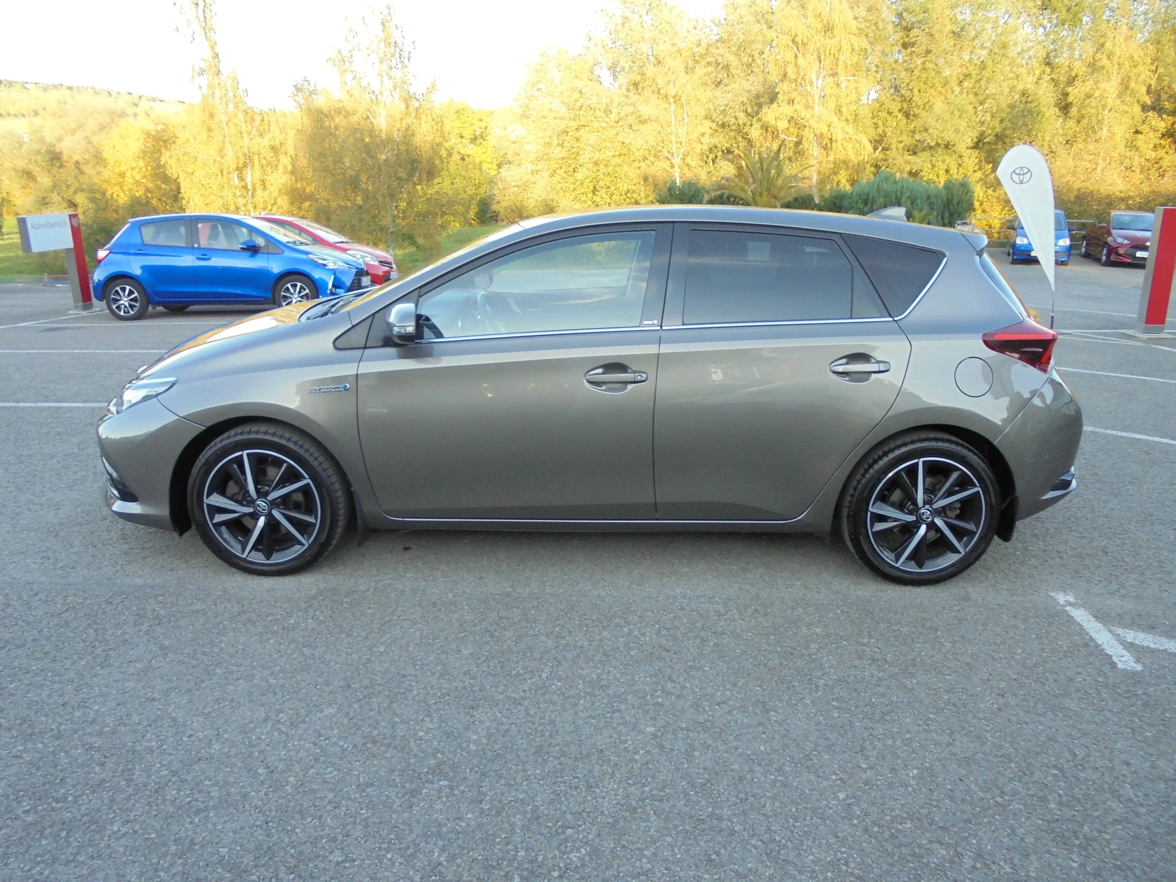 Toyota Auris Auris 1.8 VVT-i Hybrid Edition-S — photo 5