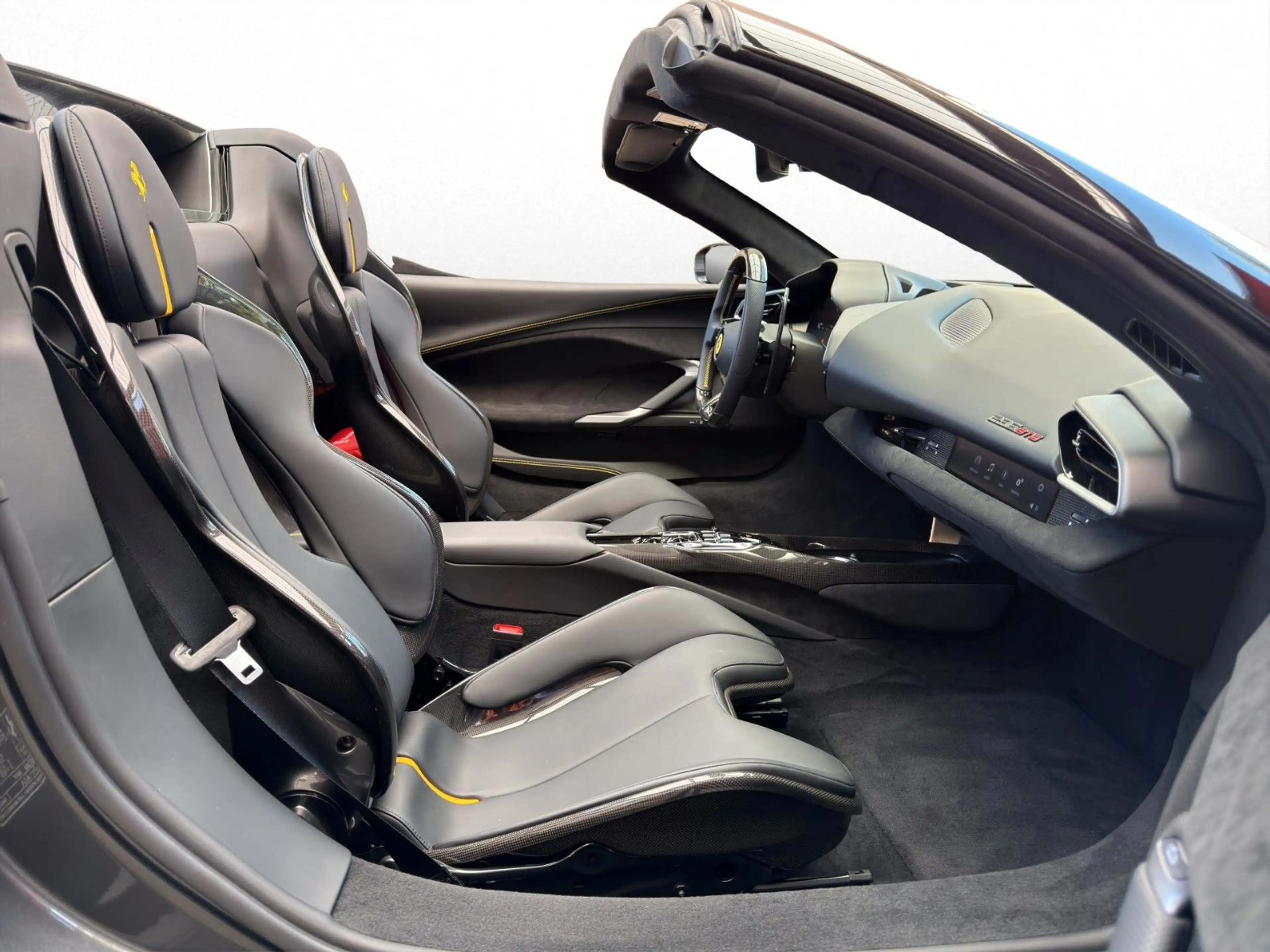 Ferrari 296 GTS / LED / Lift / Racing Seat — photo 15