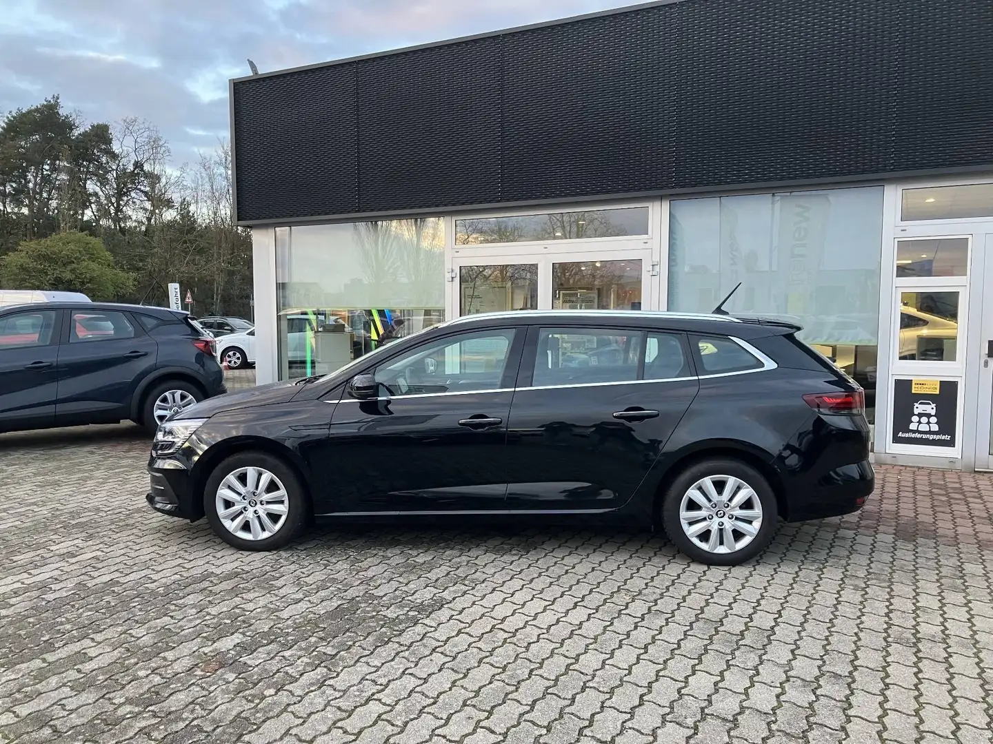 Renault Megane Grandtour BUSINESS EDITION BLUE dCi 115 Schwarz - 2