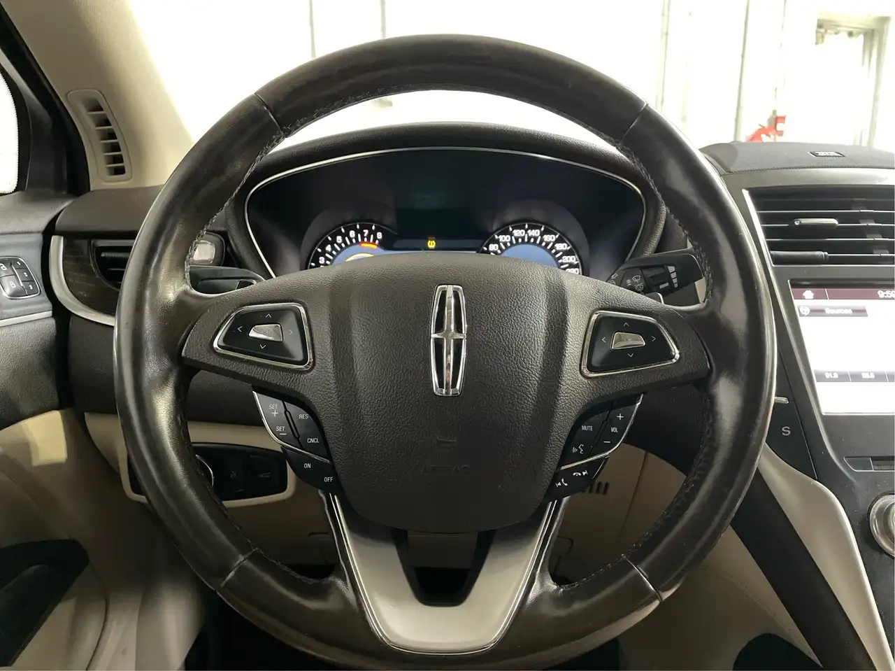 Lincoln MKC снимка Lincoln MKC