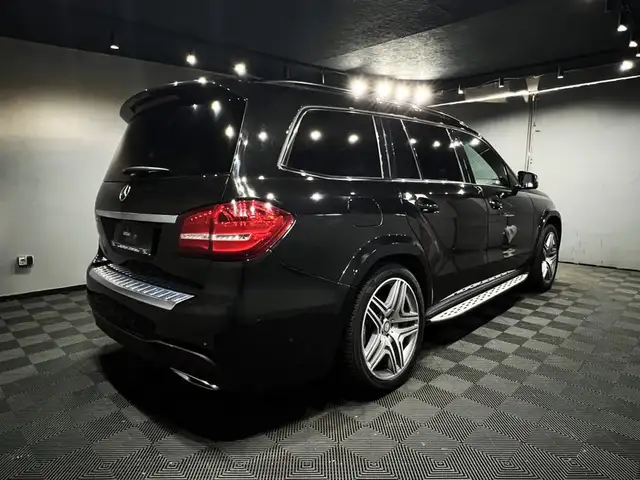 Mercedes-Benz GLS view 4