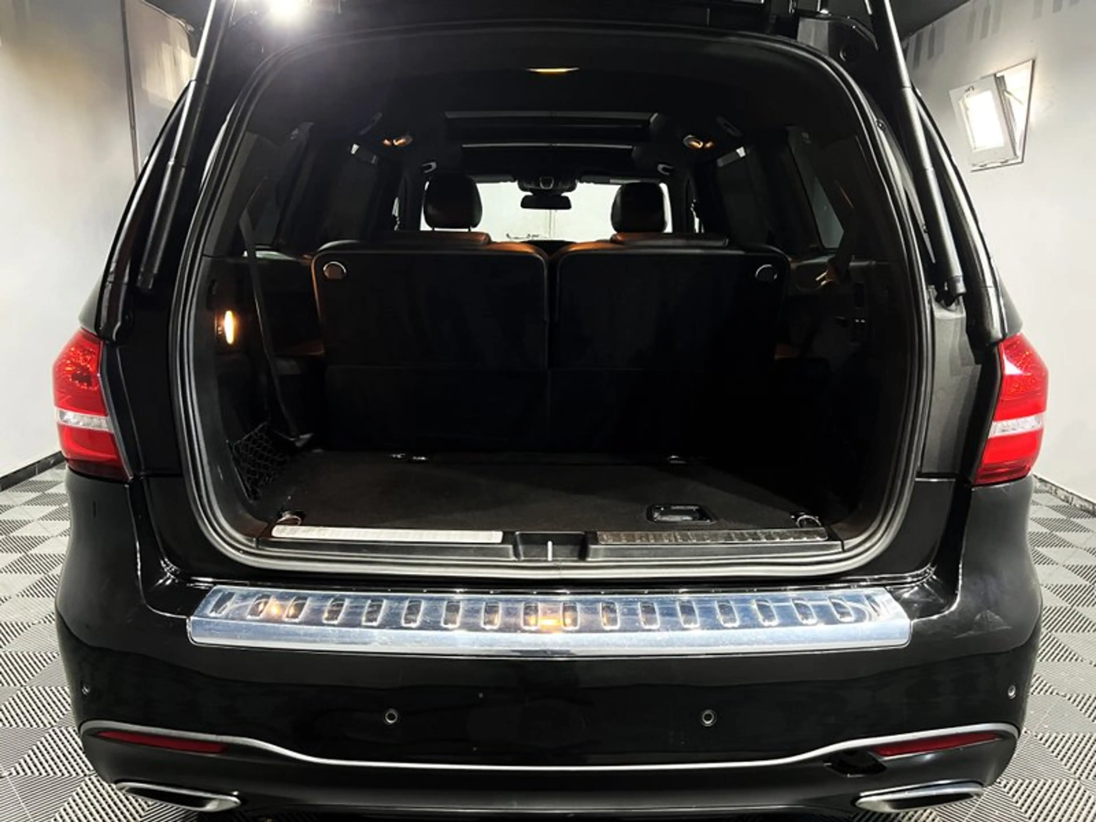 Mercedes-Benz GLS 350 d 4Matic d AMG Night |PANO|LED|360*GRAD|AHK| — photo 8