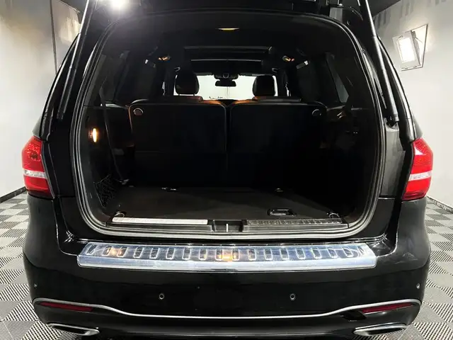 Mercedes-Benz GLS view 8