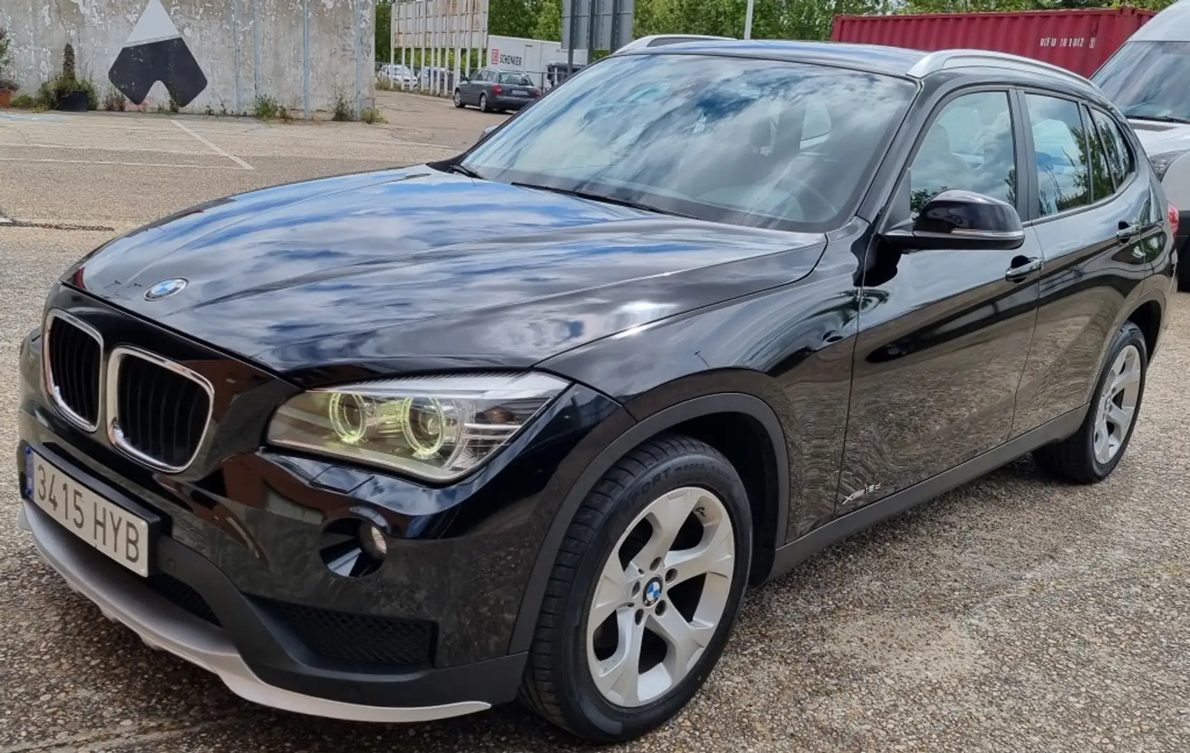 BMW X1 xDrive 18d Negro - 1