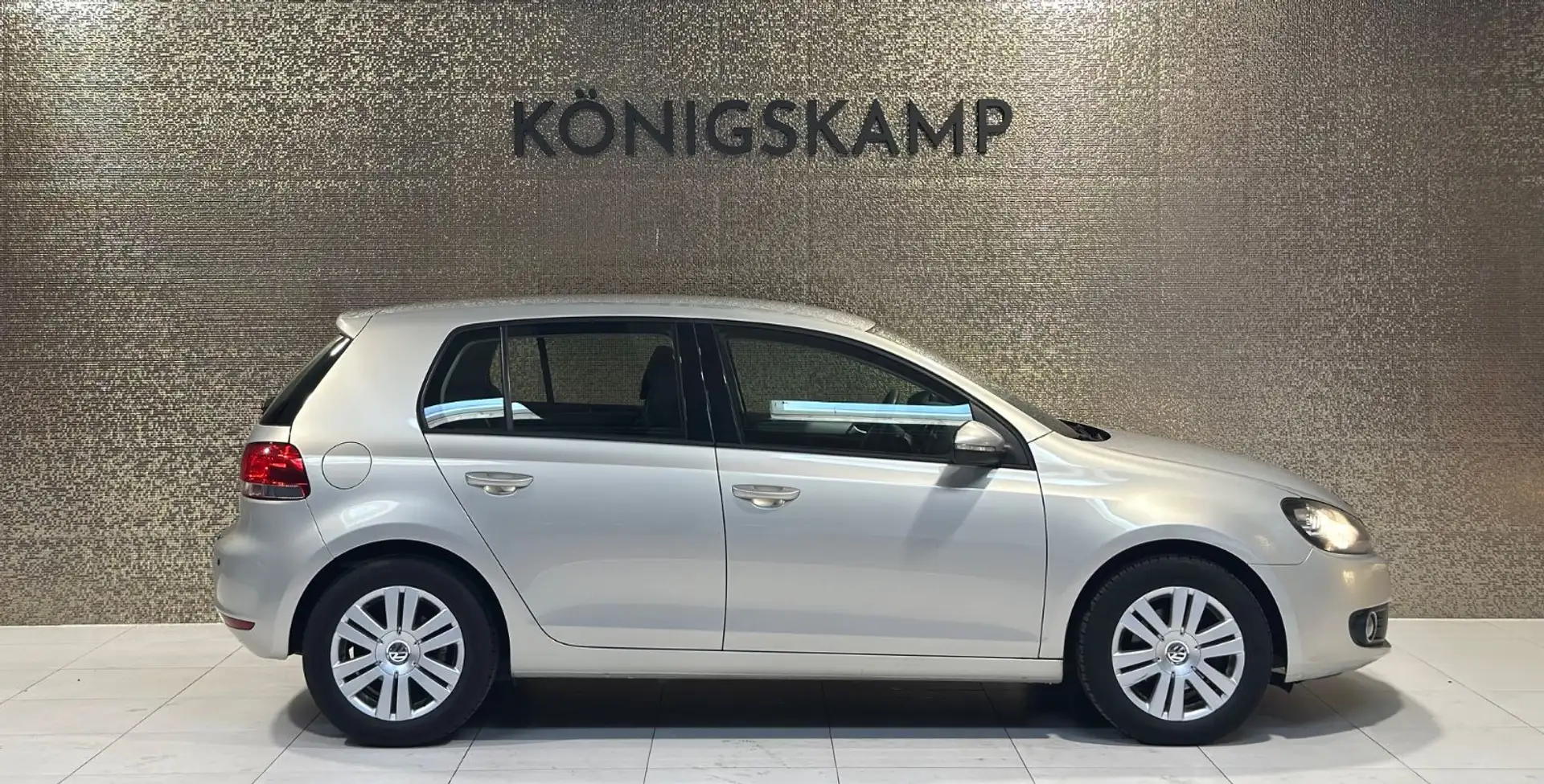 Volkswagen Golf VI Trendline 1.2 Aut. * PDC * NAVI * Silber - 2