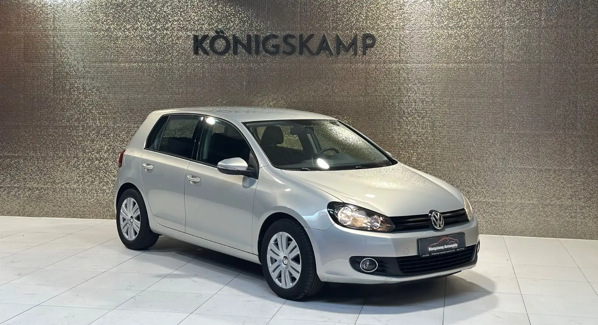 Volkswagen Golf VI Trendline 1.2 Aut. * PDC * NAVI * Silber - 1